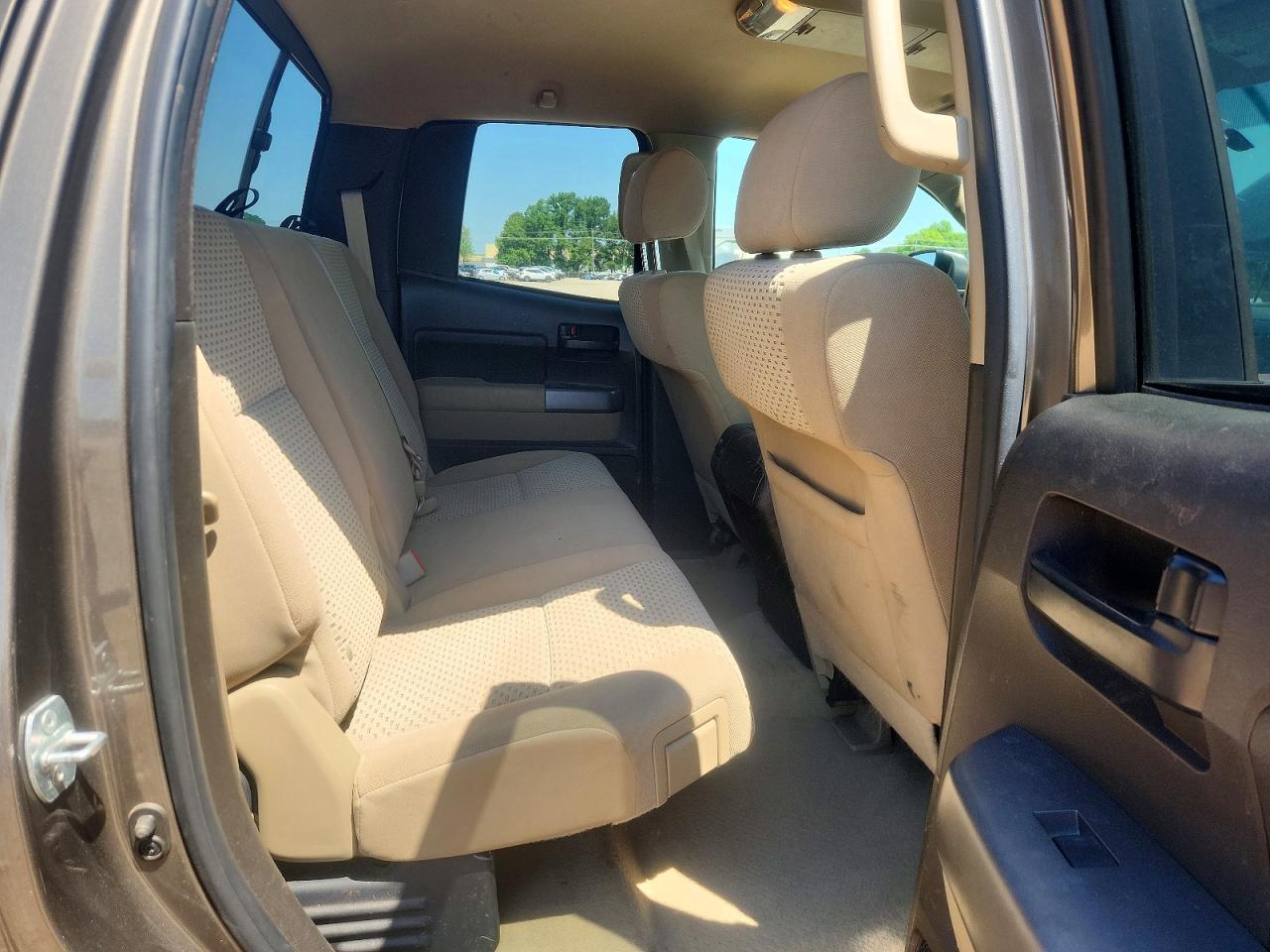 2010 Toyota Tundra Double Cab Sr5 Brown vin: 5TFUW5F12AX157518