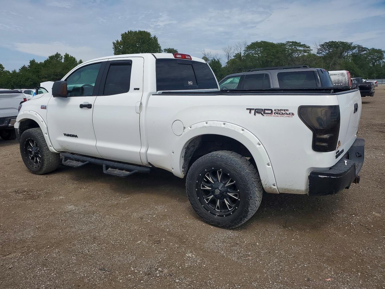 2011 Toyota Tundra Double Cab Sr5 White vin: 5TFUW5F12BX180010