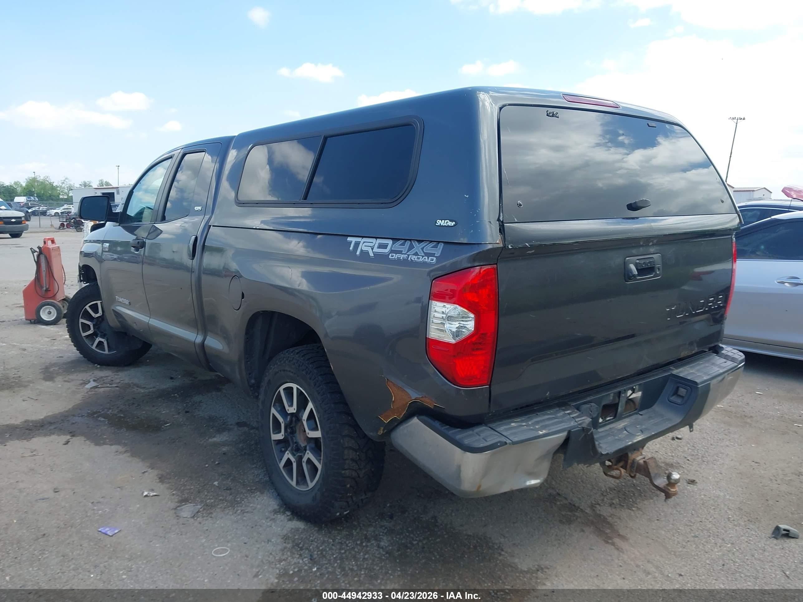 2015 Toyota Tundra Sr5 5.7l V8 Gray vin: 5TFUW5F12FX450195
