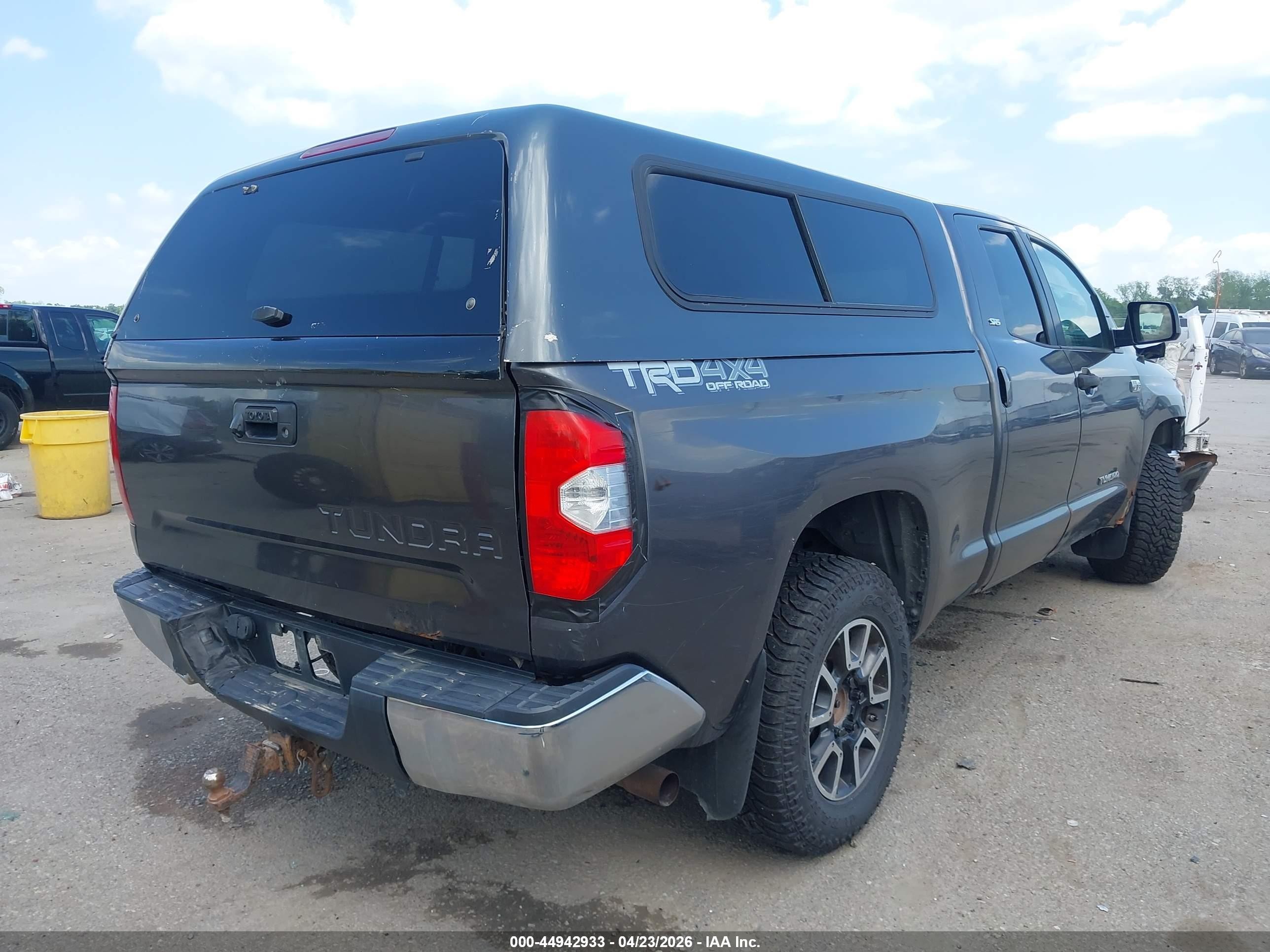 2015 Toyota Tundra Sr5 5.7l V8 Gray vin: 5TFUW5F12FX450195