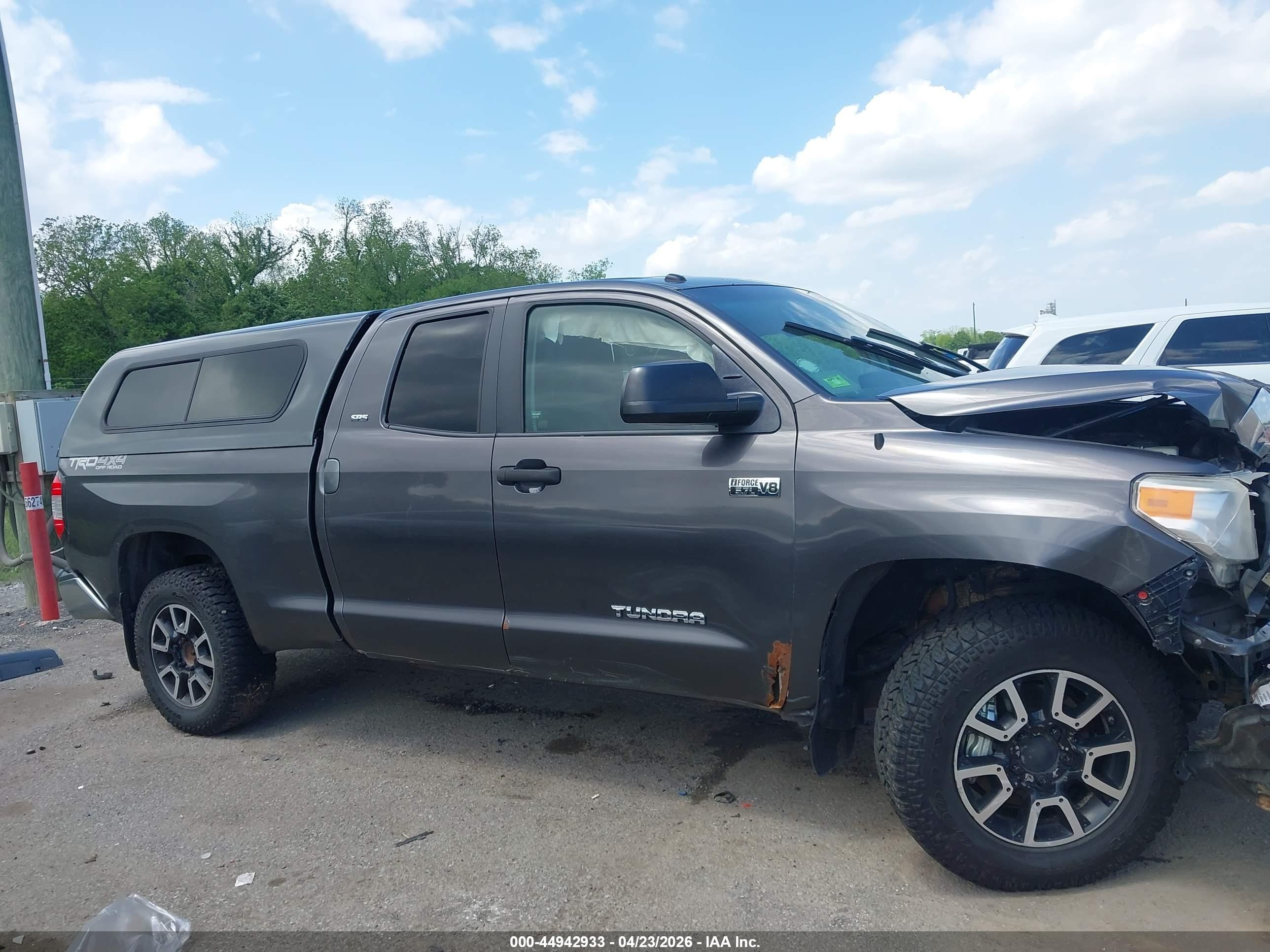 2015 Toyota Tundra Sr5 5.7l V8 Gray vin: 5TFUW5F12FX450195