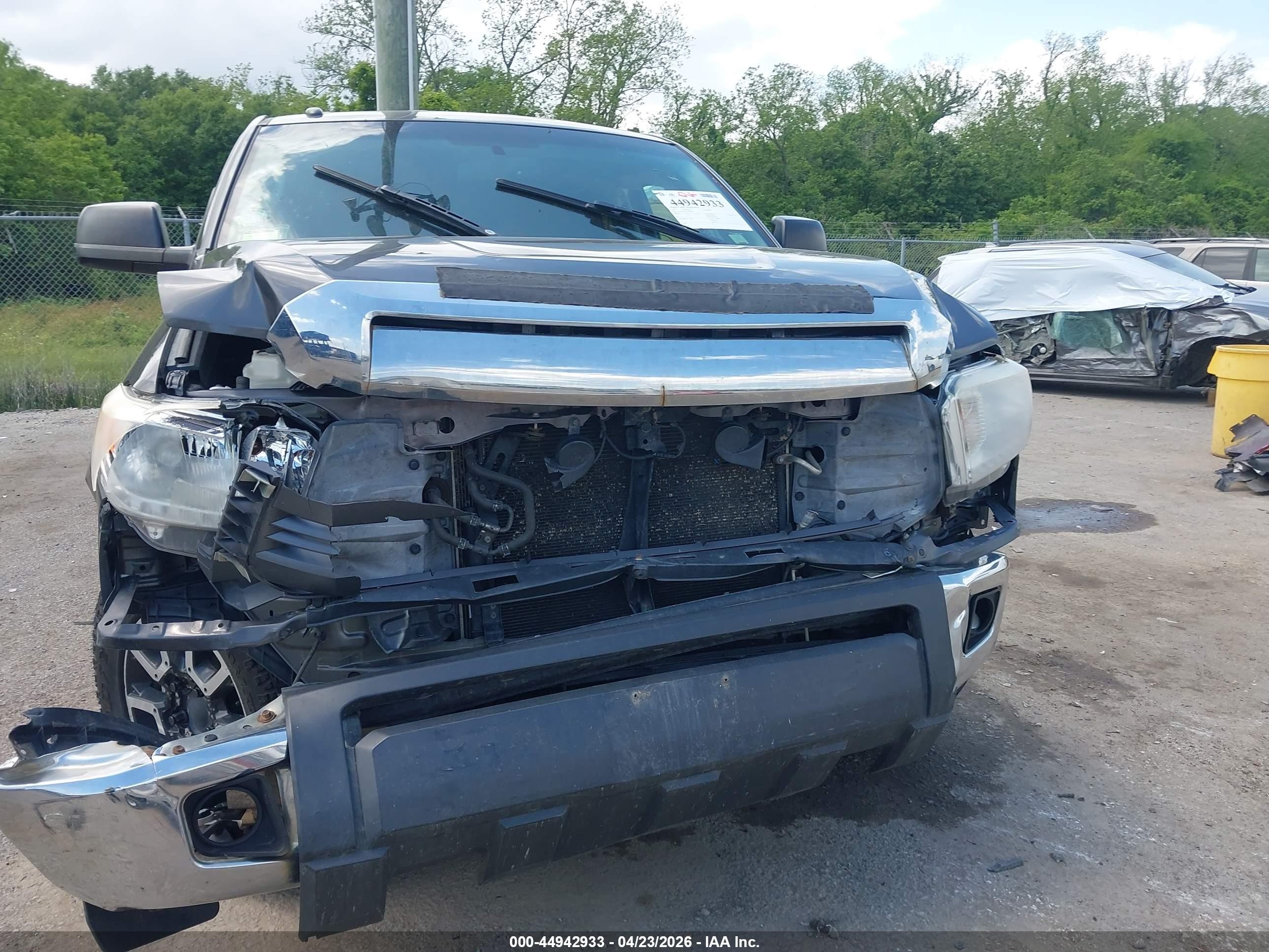 2015 Toyota Tundra Sr5 5.7l V8 Gray vin: 5TFUW5F12FX450195
