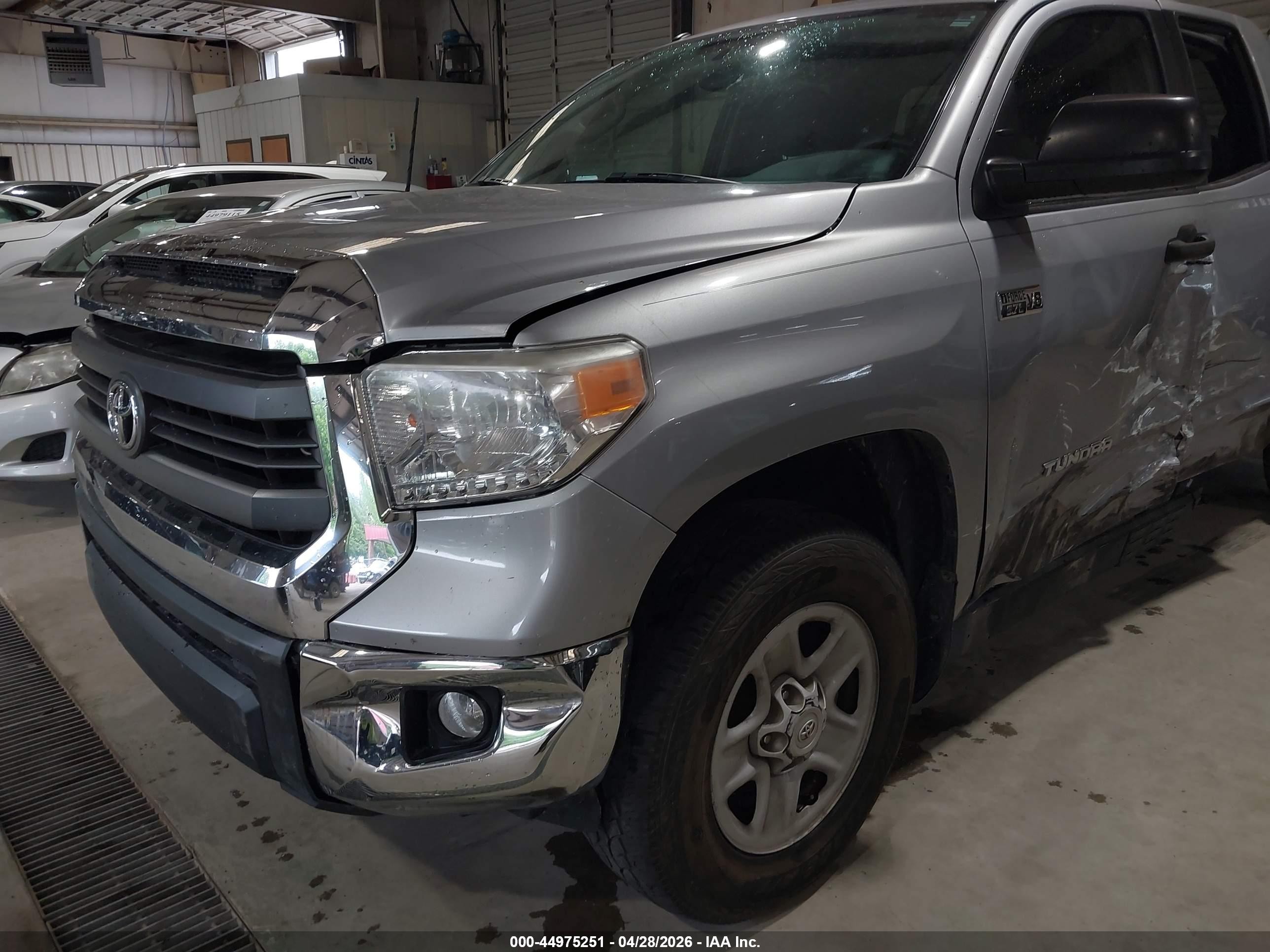 2015 Toyota Tundra Sr5 5.7l V8 Gray vin: 5TFUW5F12FX462475