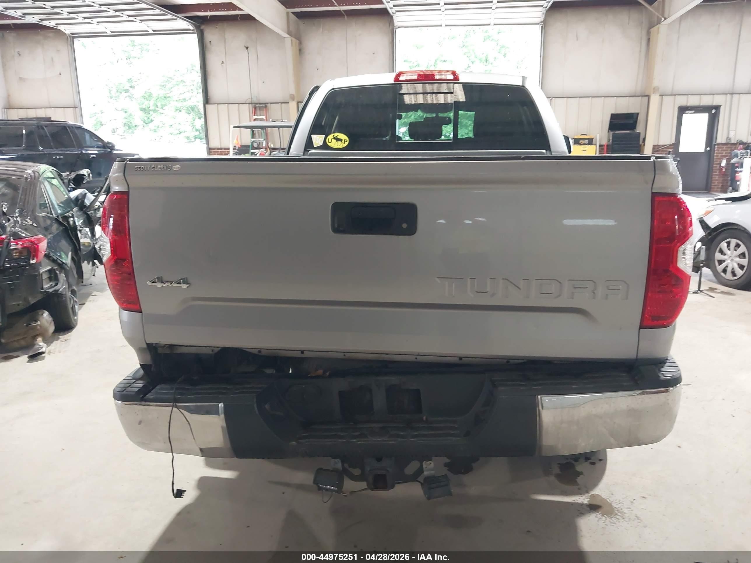 2015 Toyota Tundra Sr5 5.7l V8 Gray vin: 5TFUW5F12FX462475
