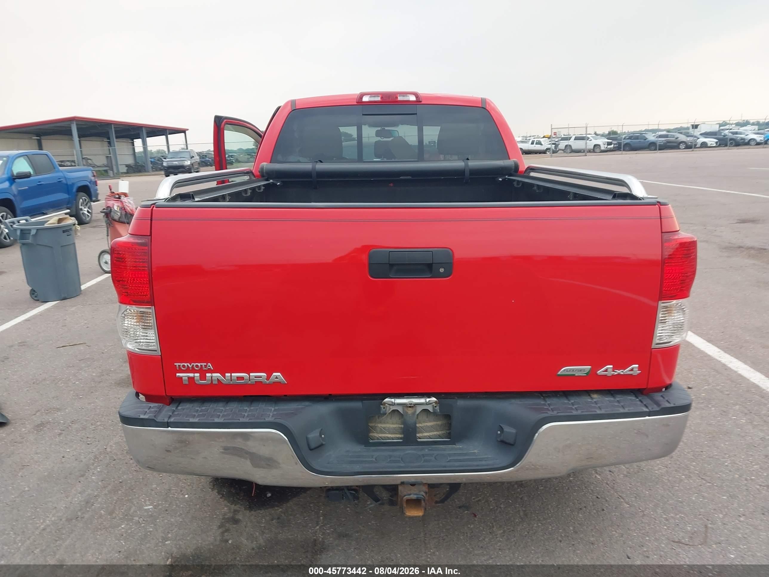 2010 Toyota Tundra Grade 5.7l V8 Red vin: 5TFUW5F13AX101717