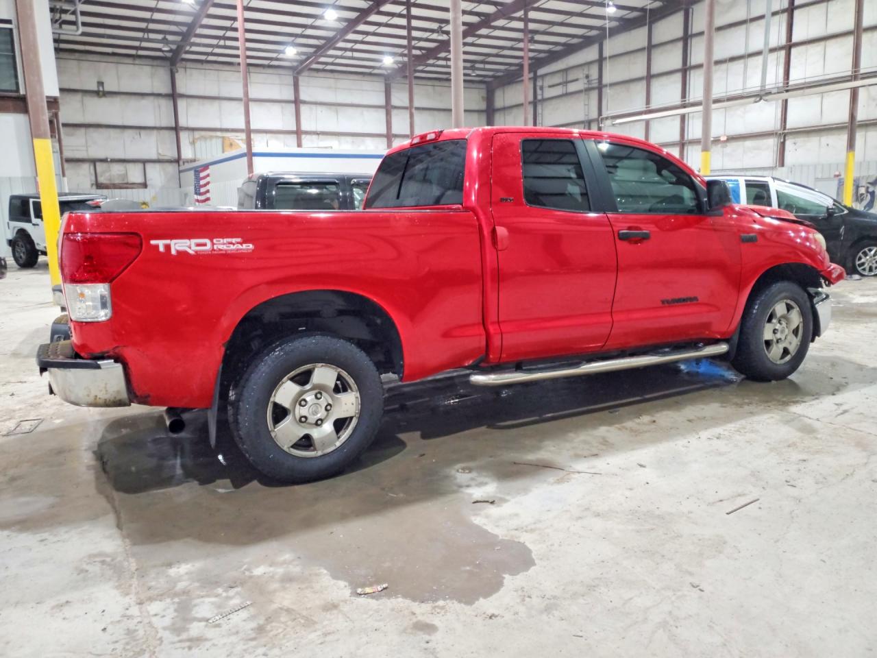 2010 Toyota Tundra Double Cab Sr5 Red vin: 5TFUW5F13AX131428
