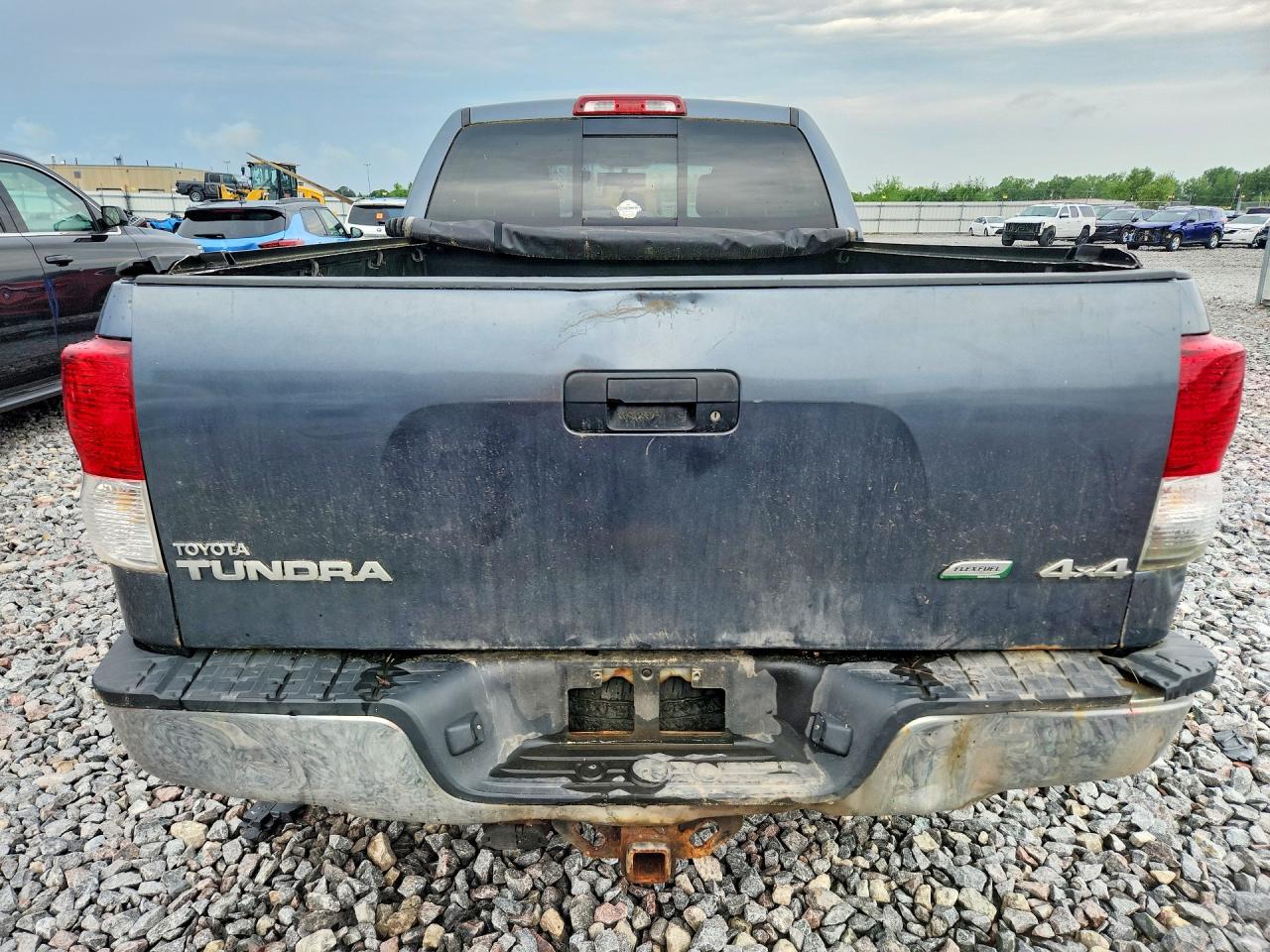 2010 Toyota Tundra Double Cab Sr5 Silver vin: 5TFUW5F13AX133308