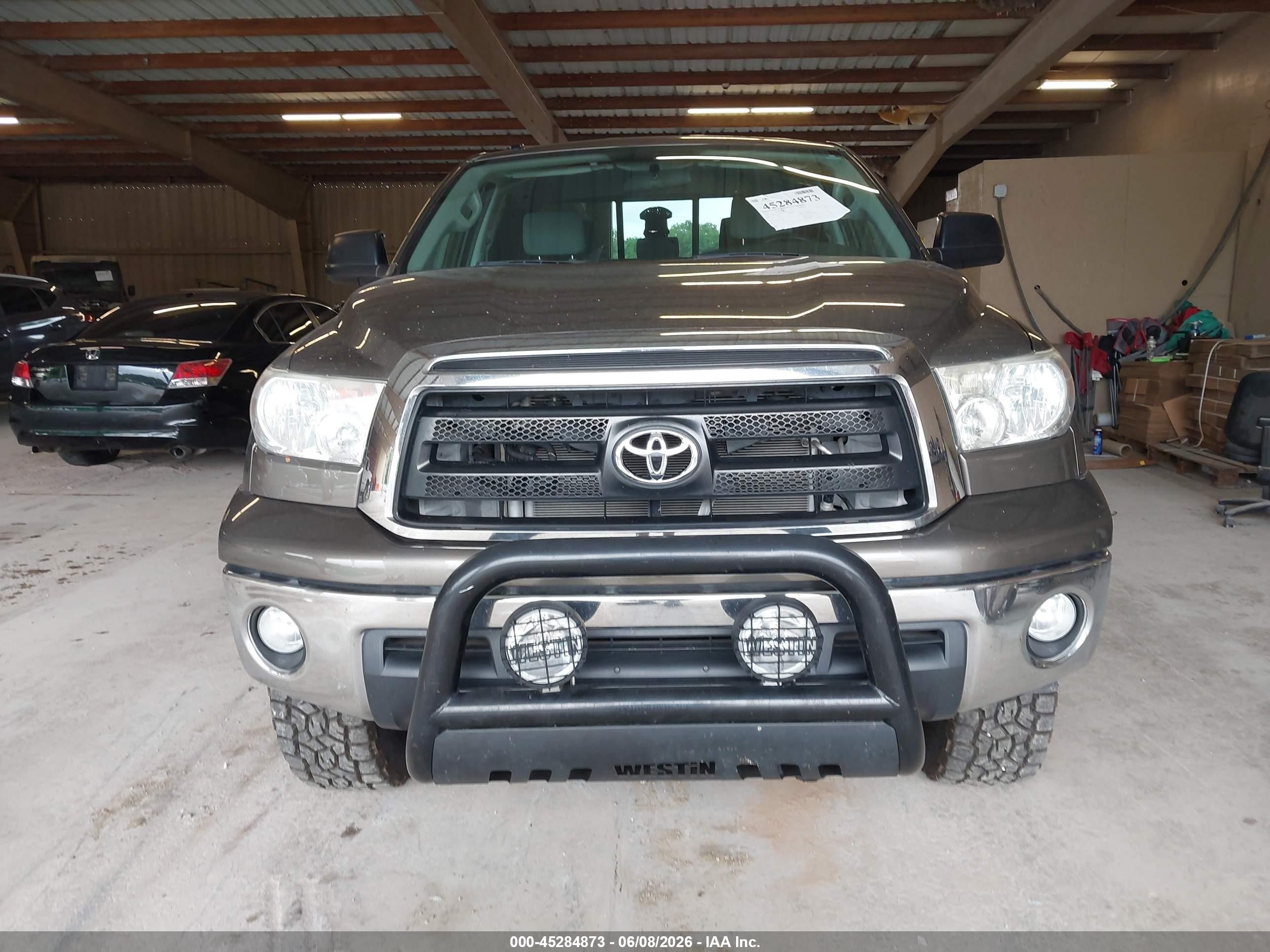 2010 Toyota Tundra Grade 5.7l V8 Gray vin: 5TFUW5F13AX149511