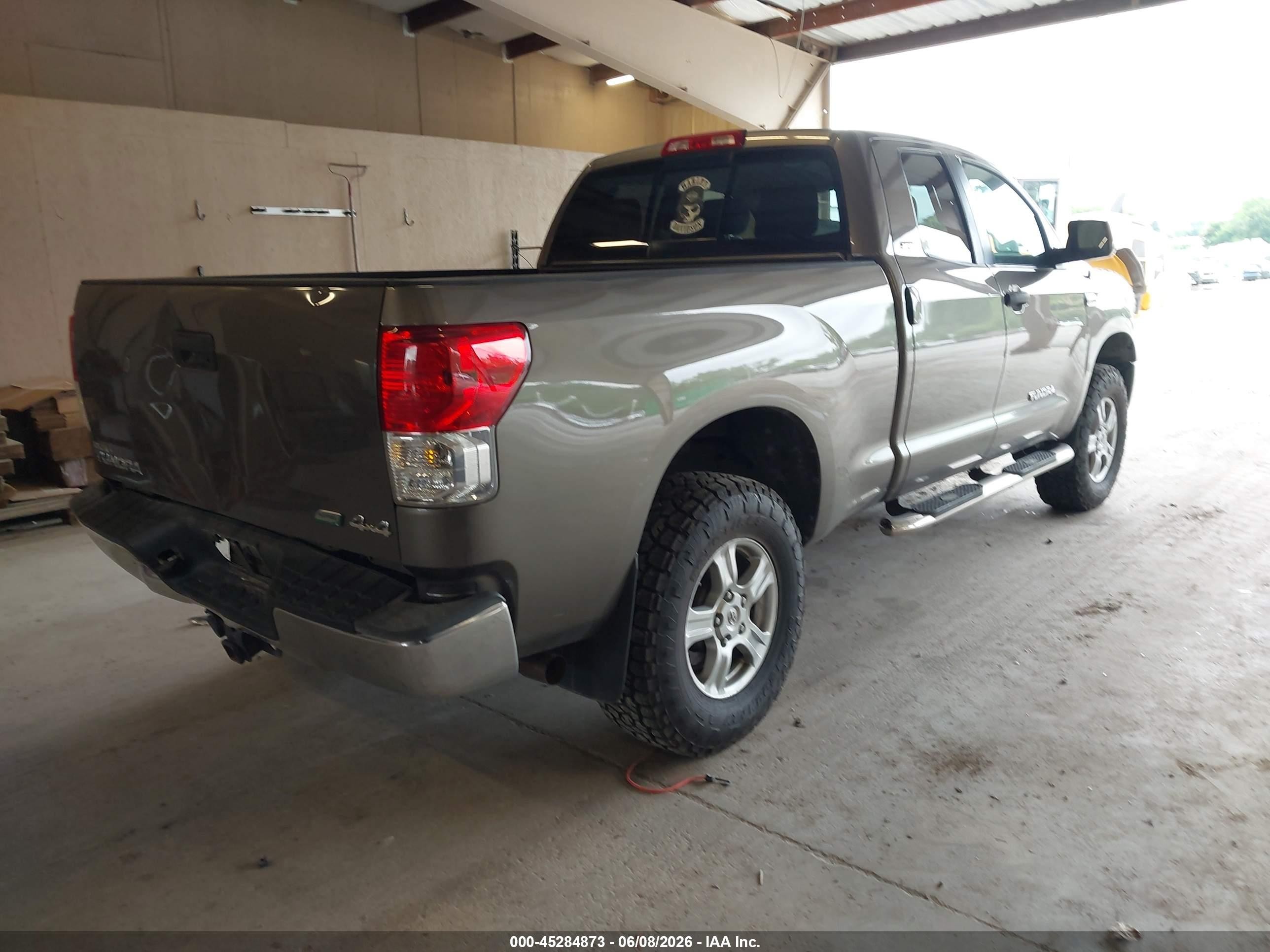 2010 Toyota Tundra Grade 5.7l V8 Gray vin: 5TFUW5F13AX149511