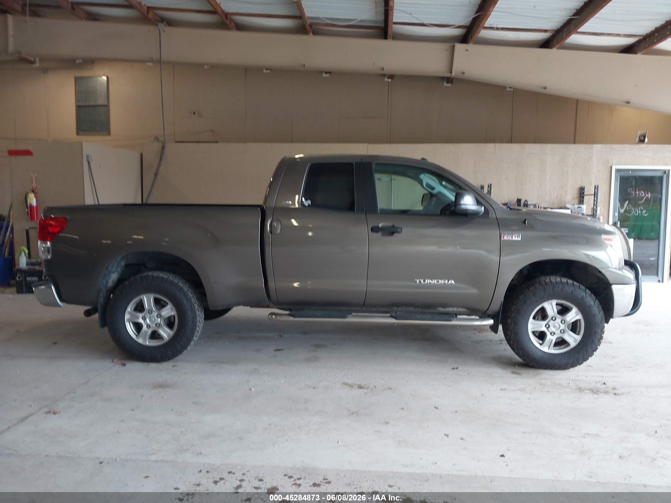 2010 Toyota Tundra Grade 5.7l V8 Gray vin: 5TFUW5F13AX149511