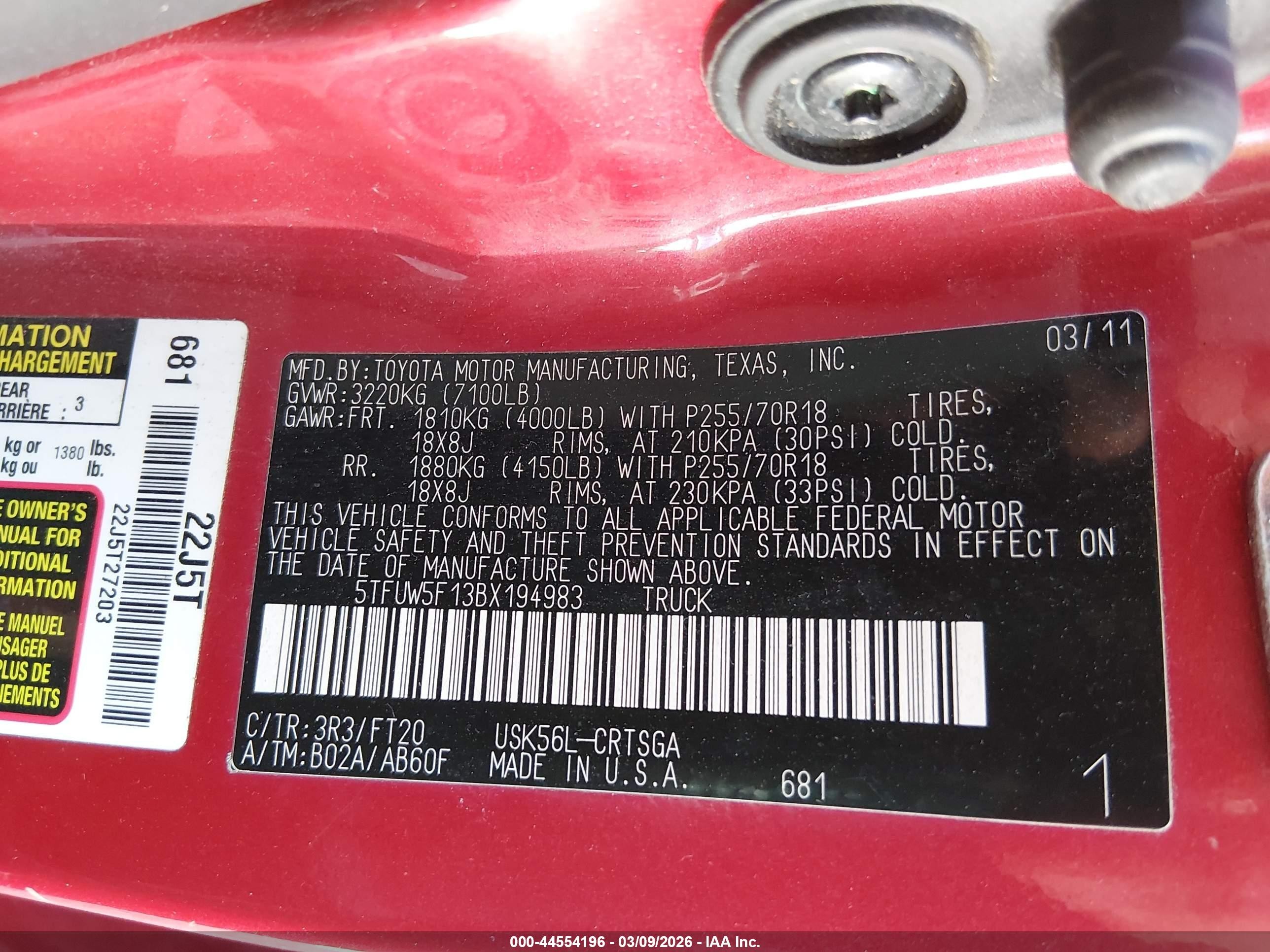 2011 Toyota Tundra Grade 5.7l V8 Red vin: 5TFUW5F13BX194983