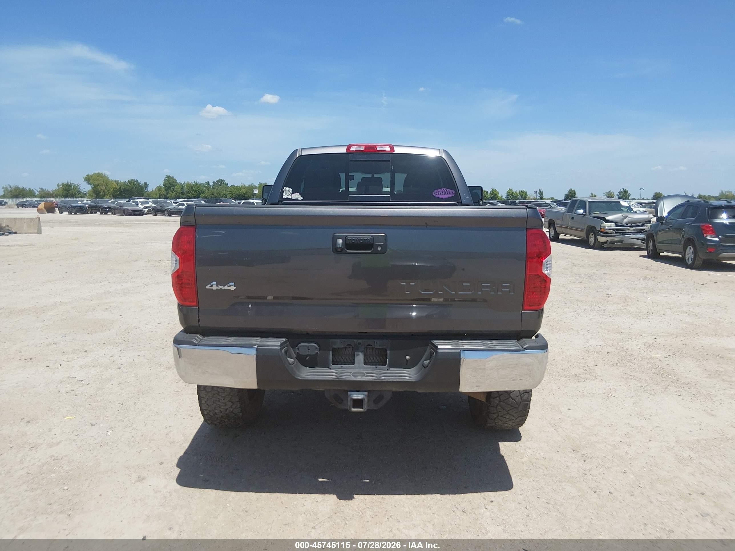2015 Toyota Tundra Sr5 5.7l V8 Black vin: 5TFUW5F13FX462016