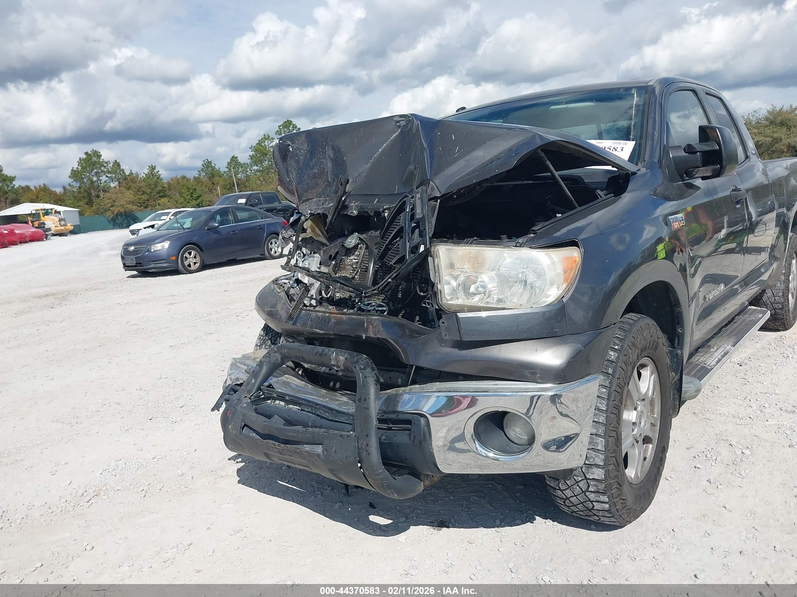 2011 Toyota Tundra Grade 5.7l V8 Gray vin: 5TFUW5F14BX172104
