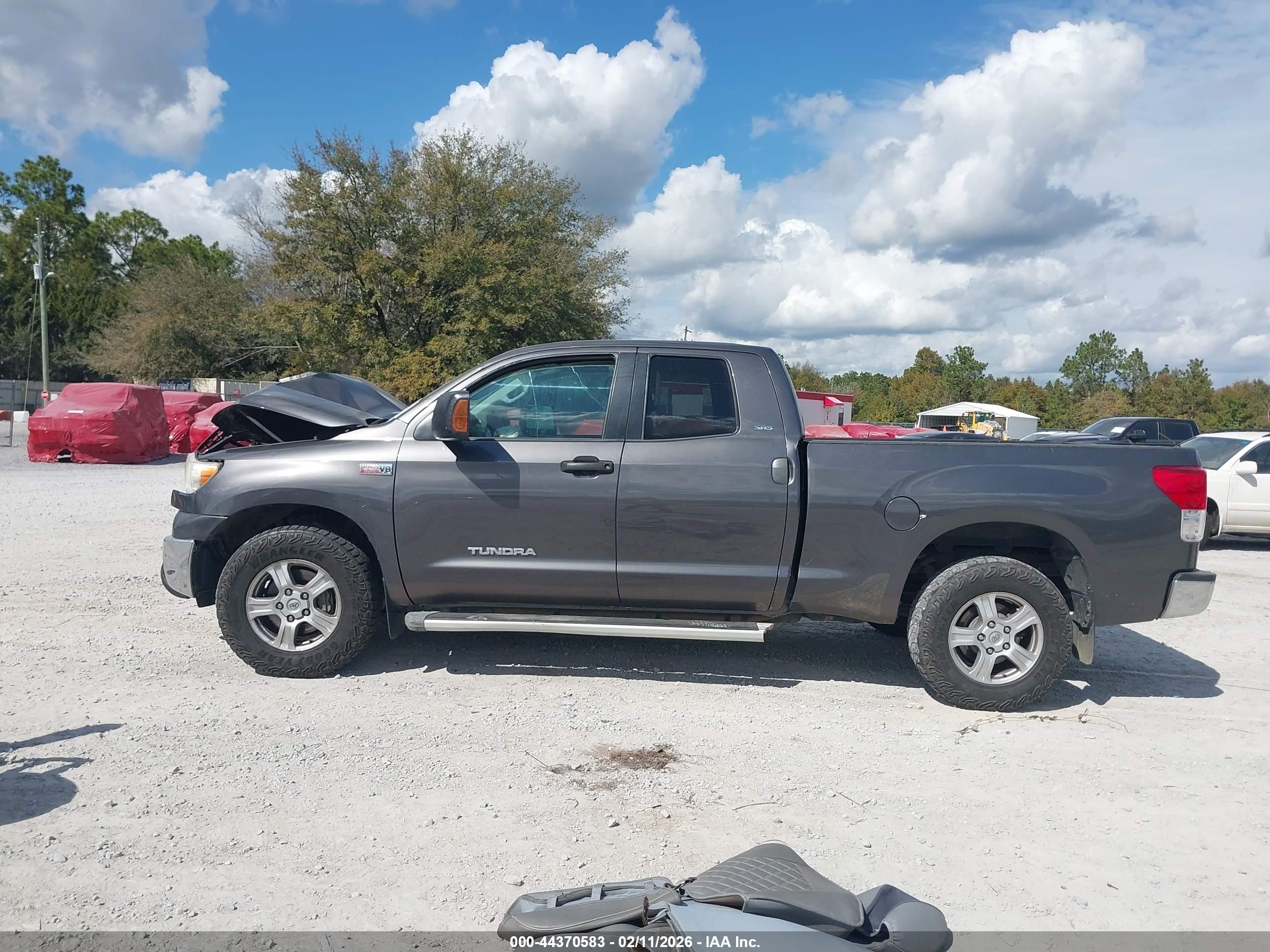 2011 Toyota Tundra Grade 5.7l V8 Gray vin: 5TFUW5F14BX172104