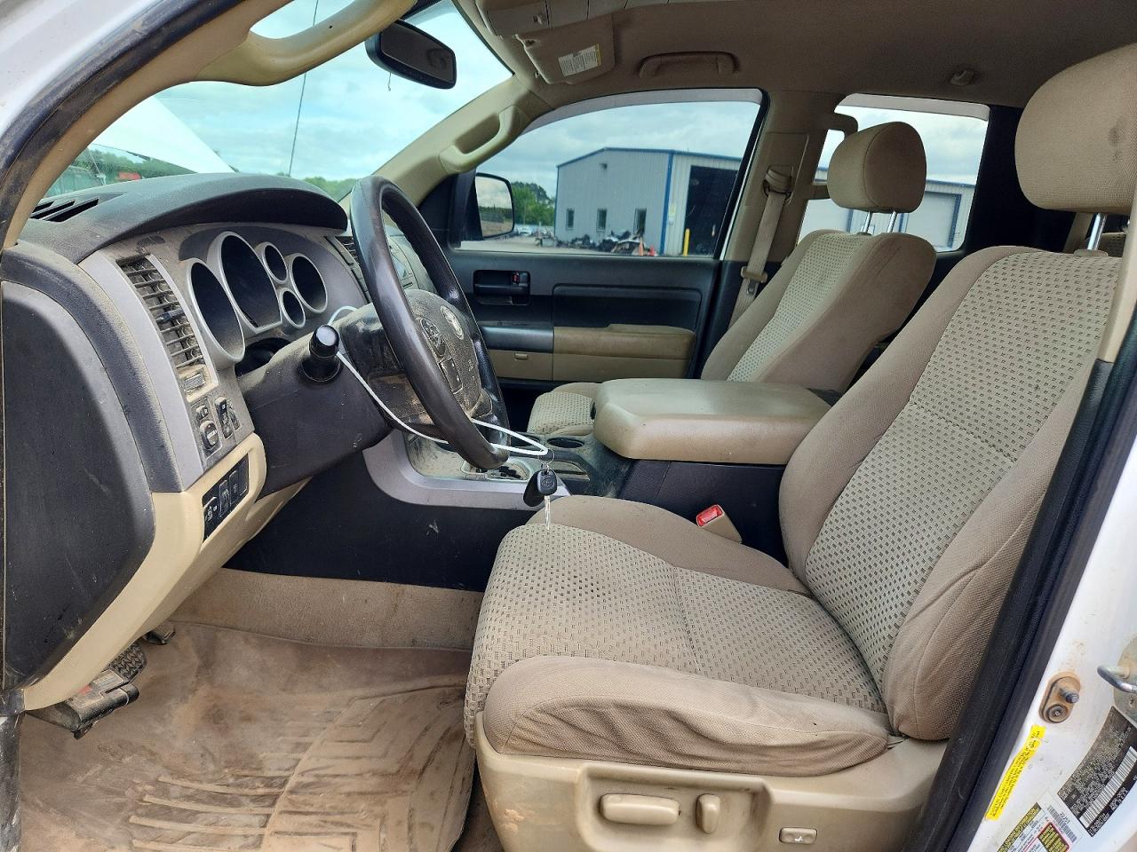 2011 Toyota Tundra Grade White vin: 5TFUW5F14BX192093