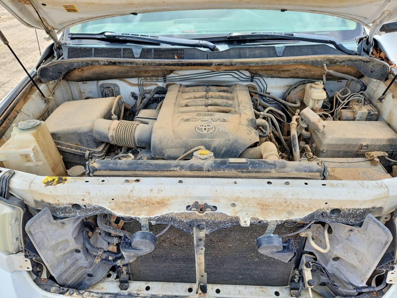 2011 Toyota Tundra Grade White vin: 5TFUW5F14BX192093