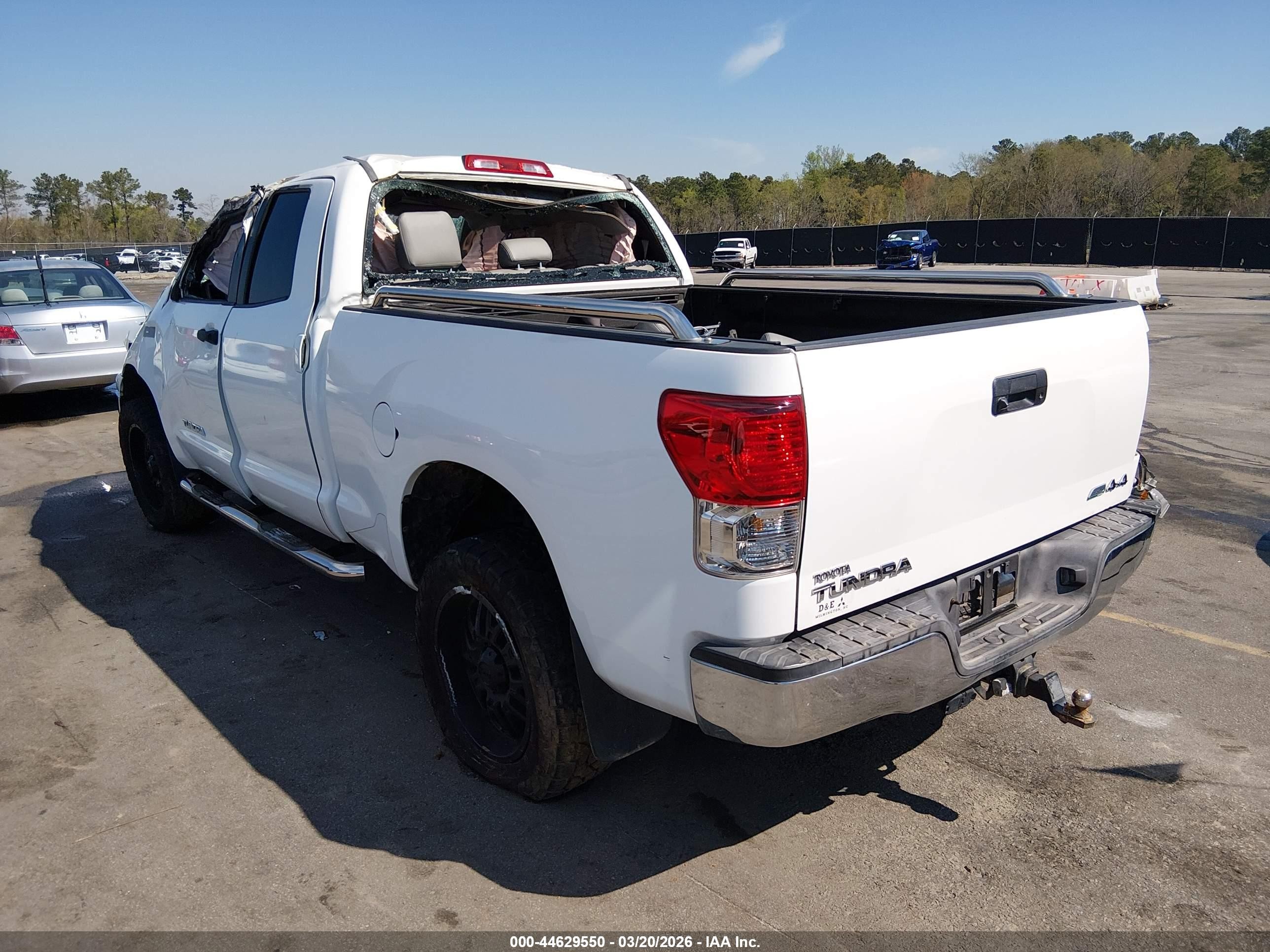 2013 Toyota Tundra Double Cab Sr5 White vin: 5TFUW5F14DX272996