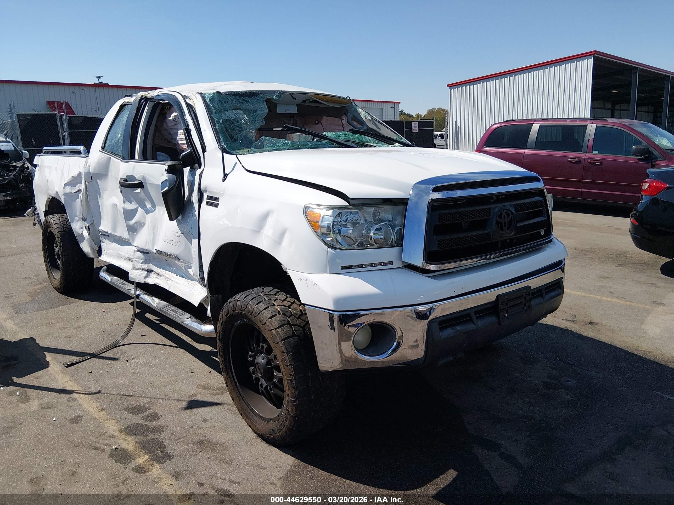 2013 Toyota Tundra Double Cab Sr5 White vin: 5TFUW5F14DX272996
