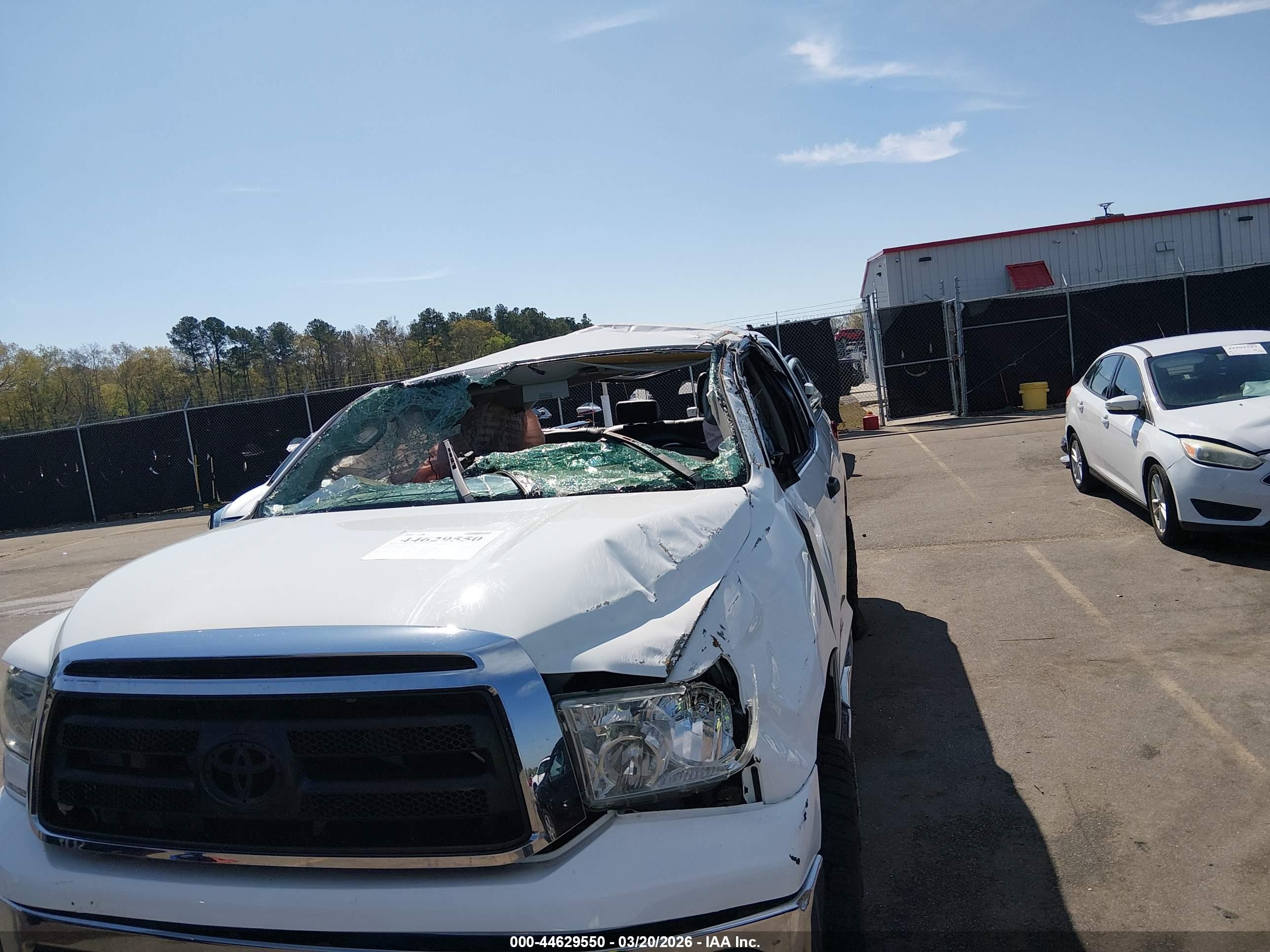 2013 Toyota Tundra Double Cab Sr5 White vin: 5TFUW5F14DX272996