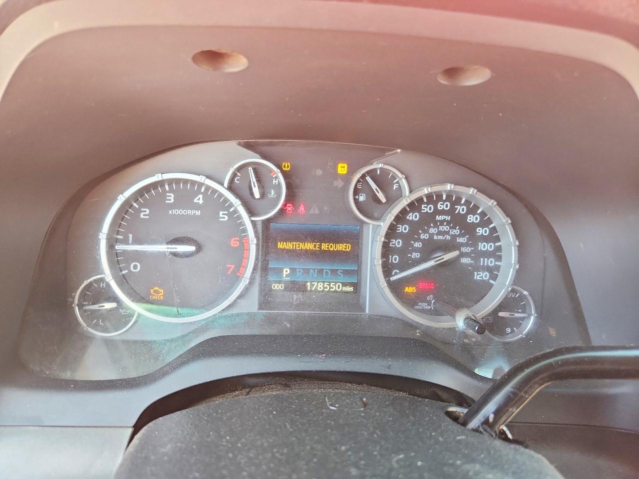 2014 Toyota Tundra Sr5 Красный vin: 5TFUW5F14EX354051