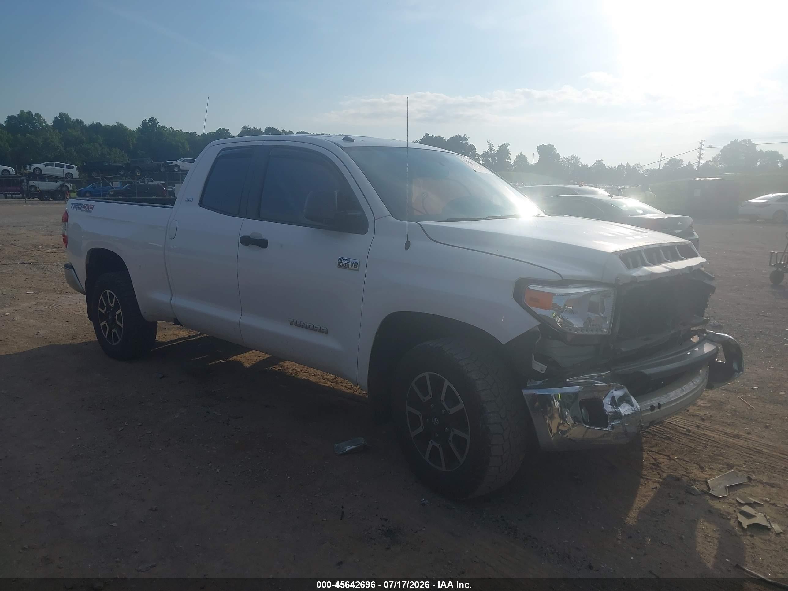 2015 Toyota Tundra Sr5 5.7l V8 White vin: 5TFUW5F14FX475664
