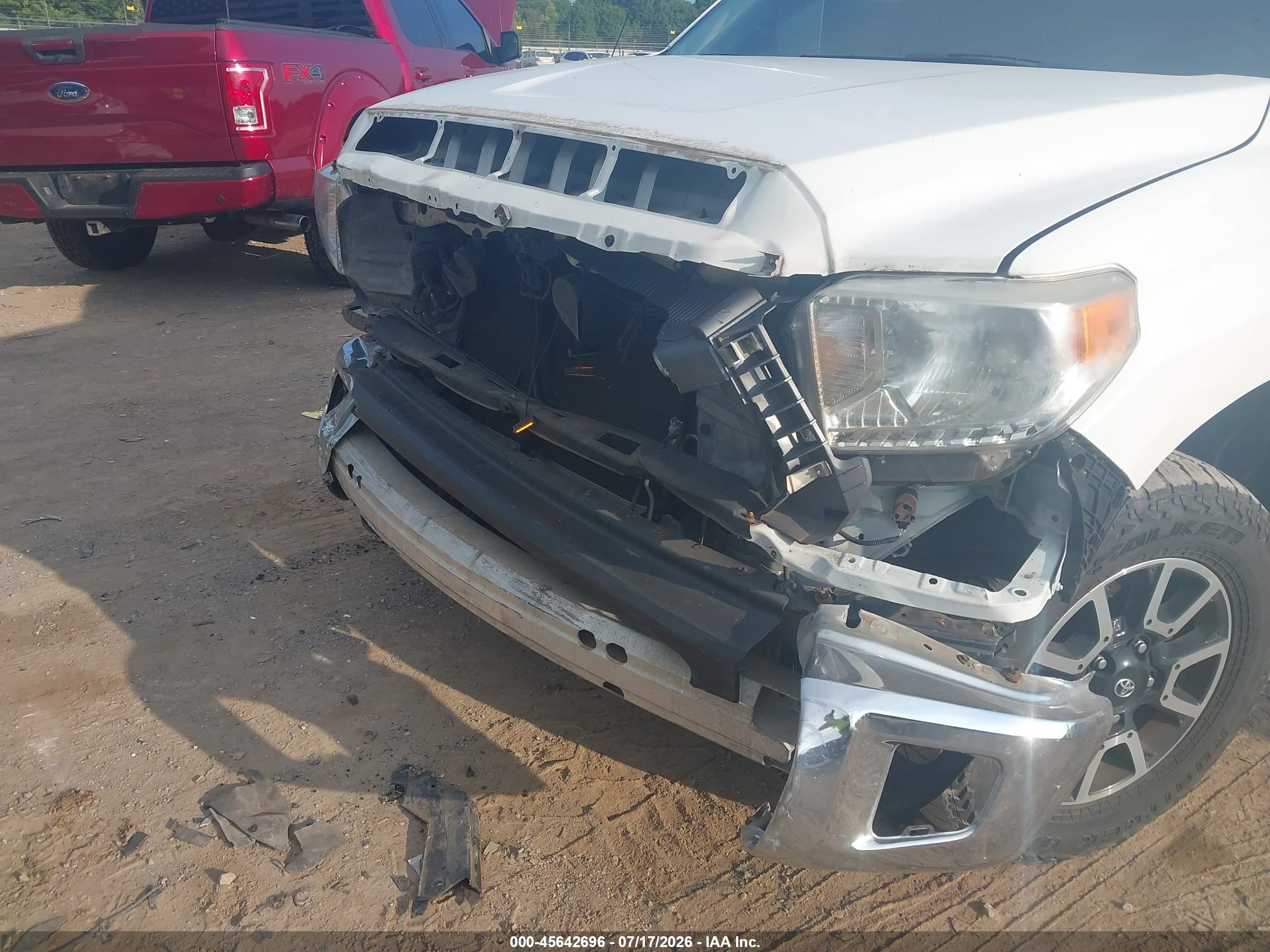 2015 Toyota Tundra Sr5 5.7l V8 White vin: 5TFUW5F14FX475664