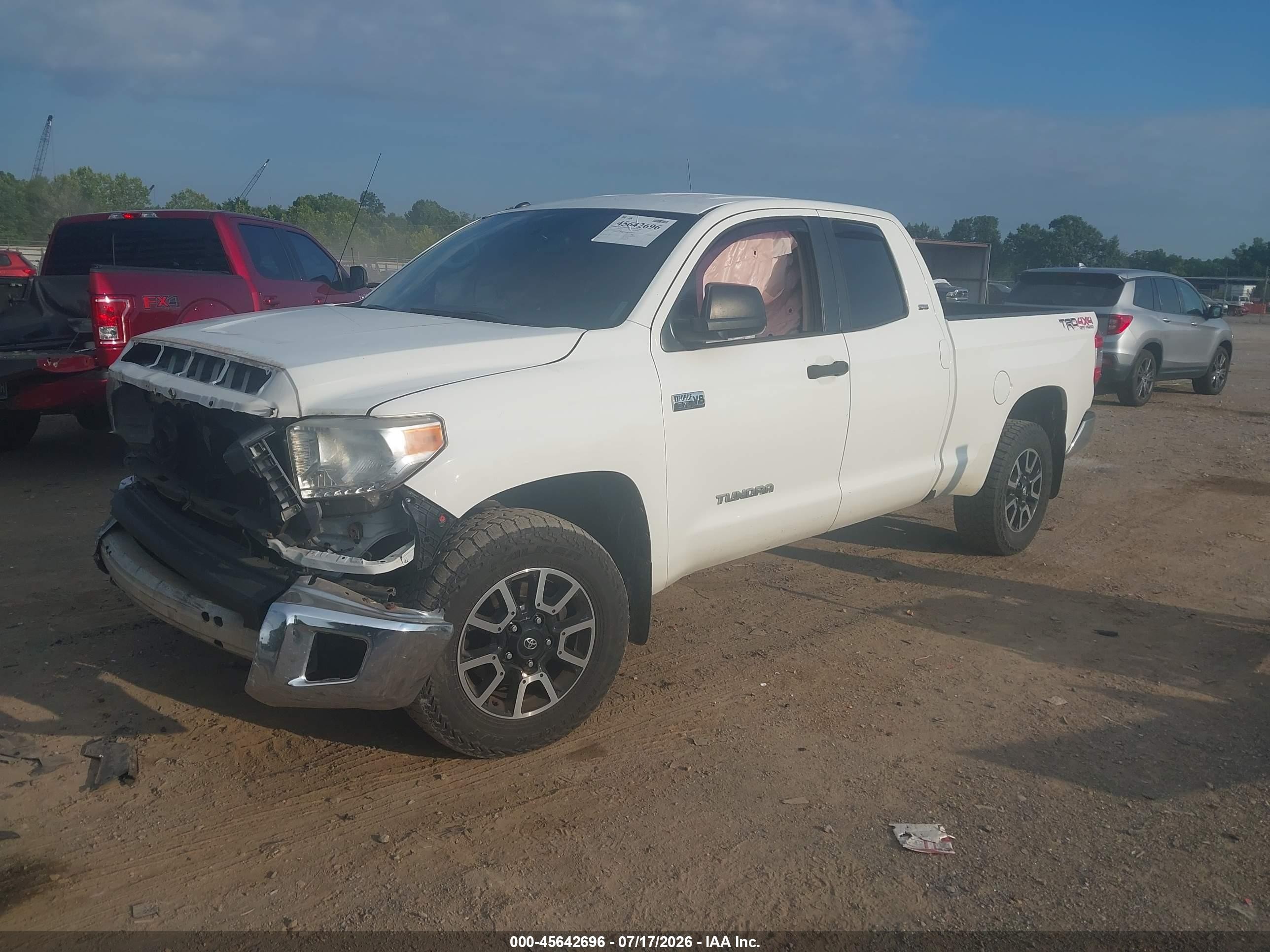 2015 Toyota Tundra Sr5 5.7l V8 White vin: 5TFUW5F14FX475664