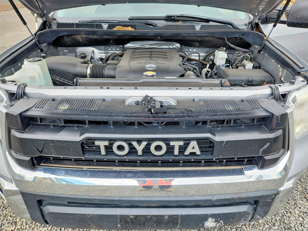 2015 Toyota Tundra Sr5 Серебряный vin: 5TFUW5F14FX487149