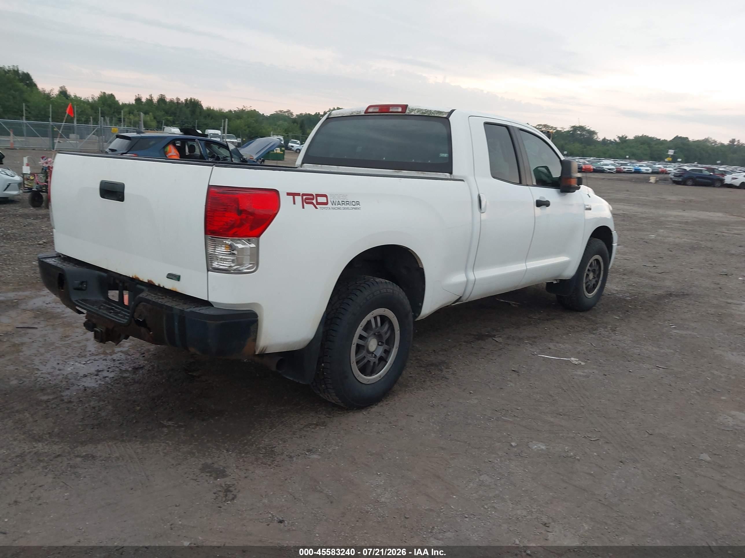 2011 Toyota Tundra Grade 5.7l V8 White vin: 5TFUW5F15BX190076
