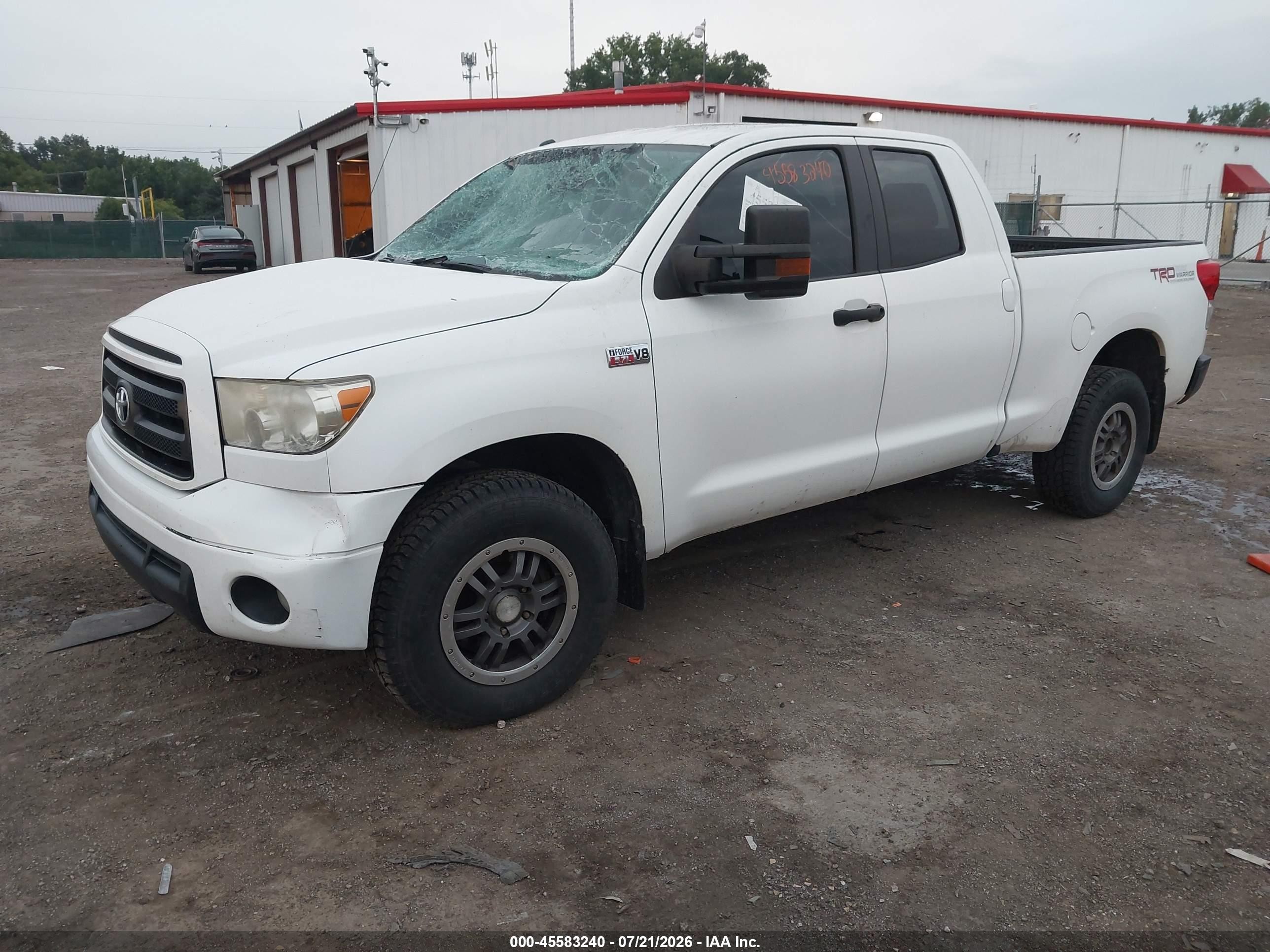 2011 Toyota Tundra Grade 5.7l V8 White vin: 5TFUW5F15BX190076