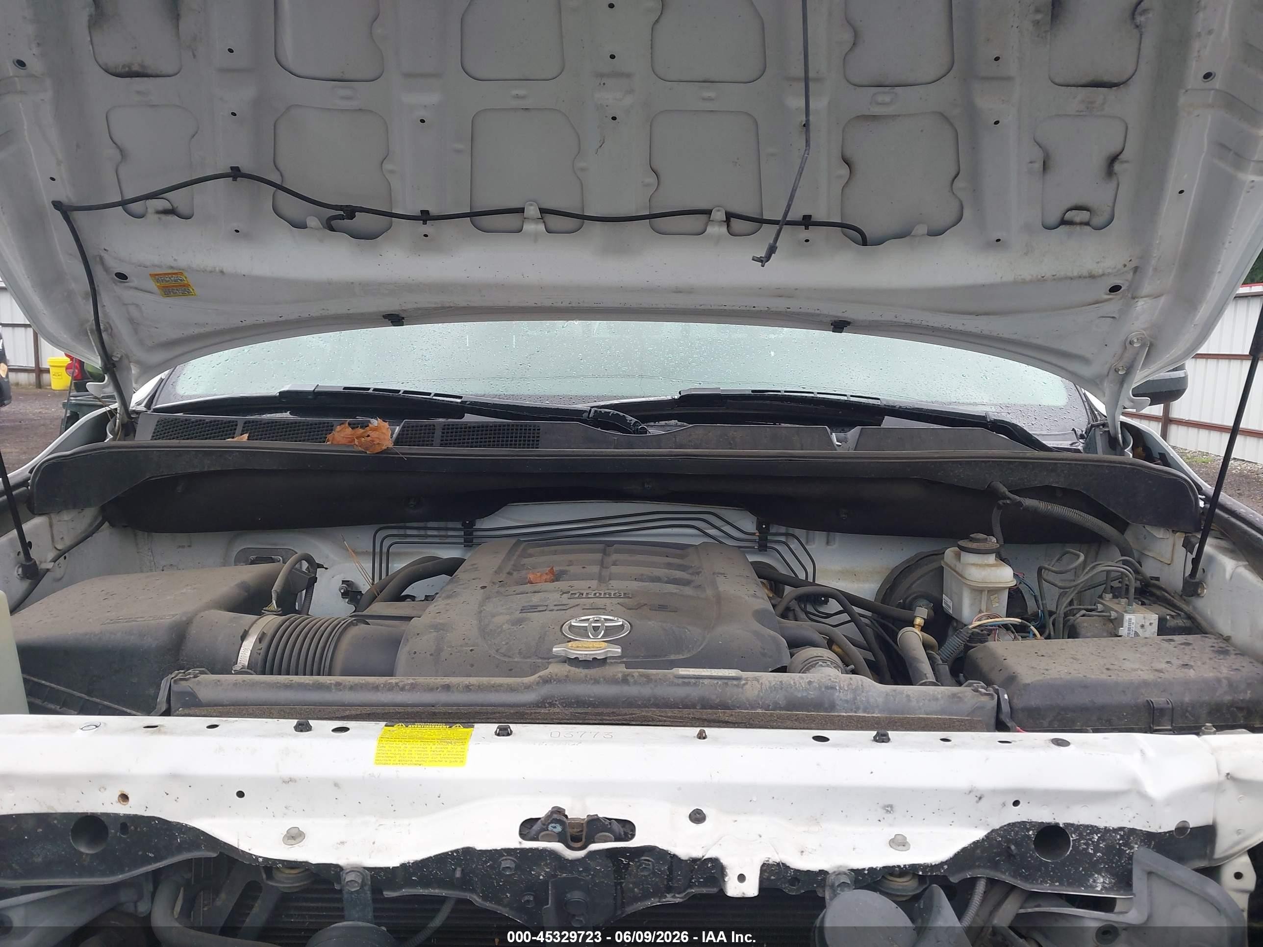 2013 Toyota Tundra Grade 5.7l V8 Белый vin: 5TFUW5F15DX285515