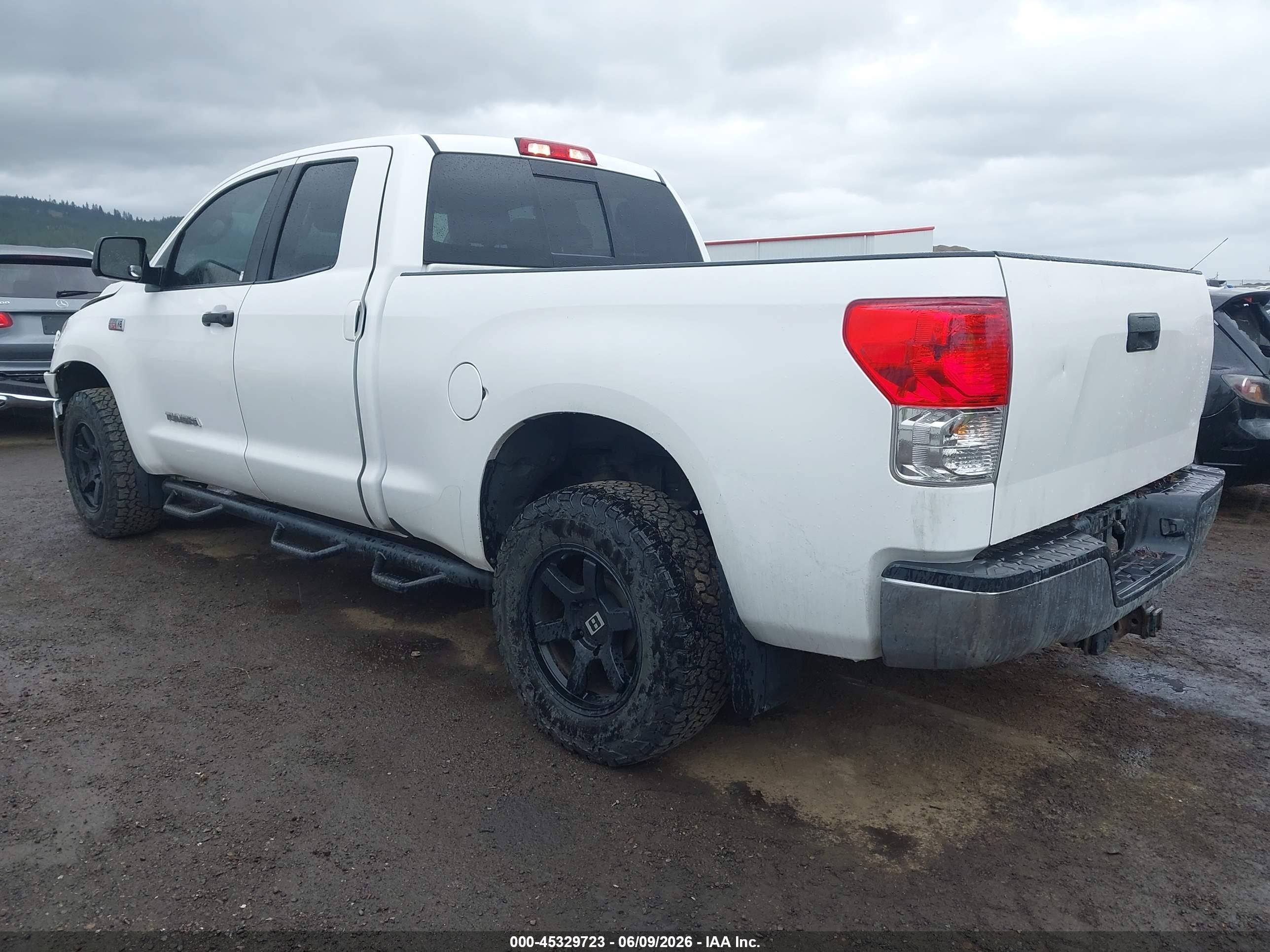 2013 Toyota Tundra Grade 5.7l V8 Белый vin: 5TFUW5F15DX285515