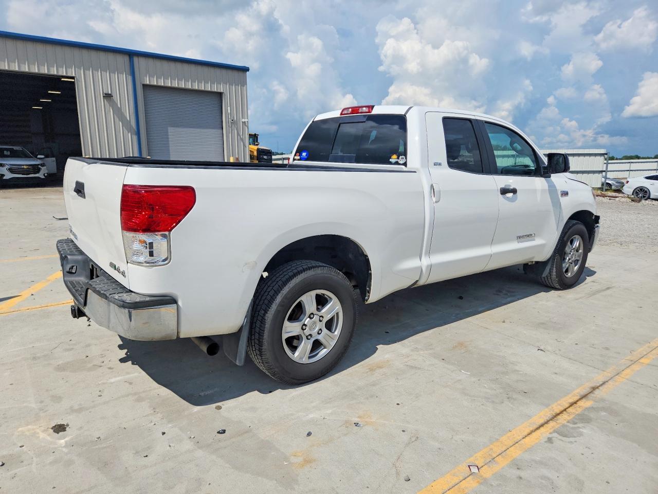 2013 Toyota Tundra Double Cab Sr5 White vin: 5TFUW5F15DX314074
