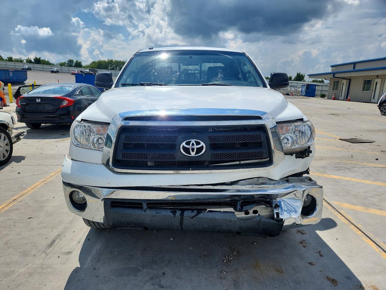 2013 Toyota Tundra Double Cab Sr5 White vin: 5TFUW5F15DX314074