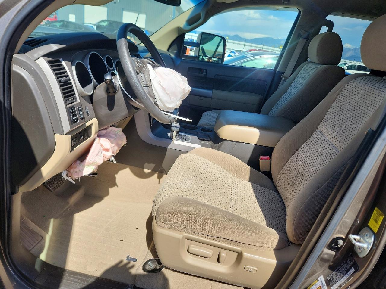 2010 Toyota Tundra Double Cab Sr5 Tan vin: 5TFUW5F16AX102814