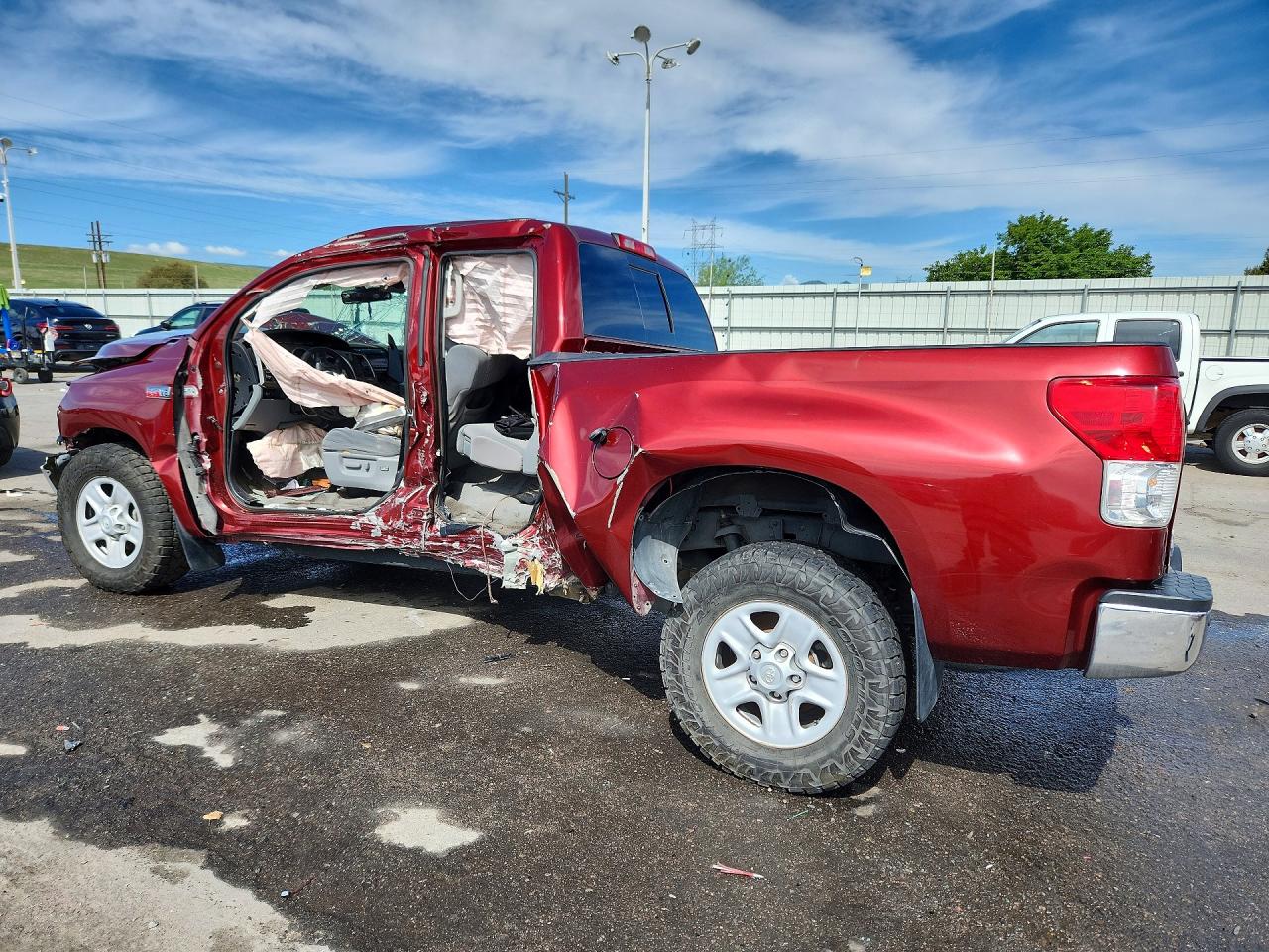 2010 Toyota Tundra Double Cab Sr5 Maroon vin: 5TFUW5F16AX118219