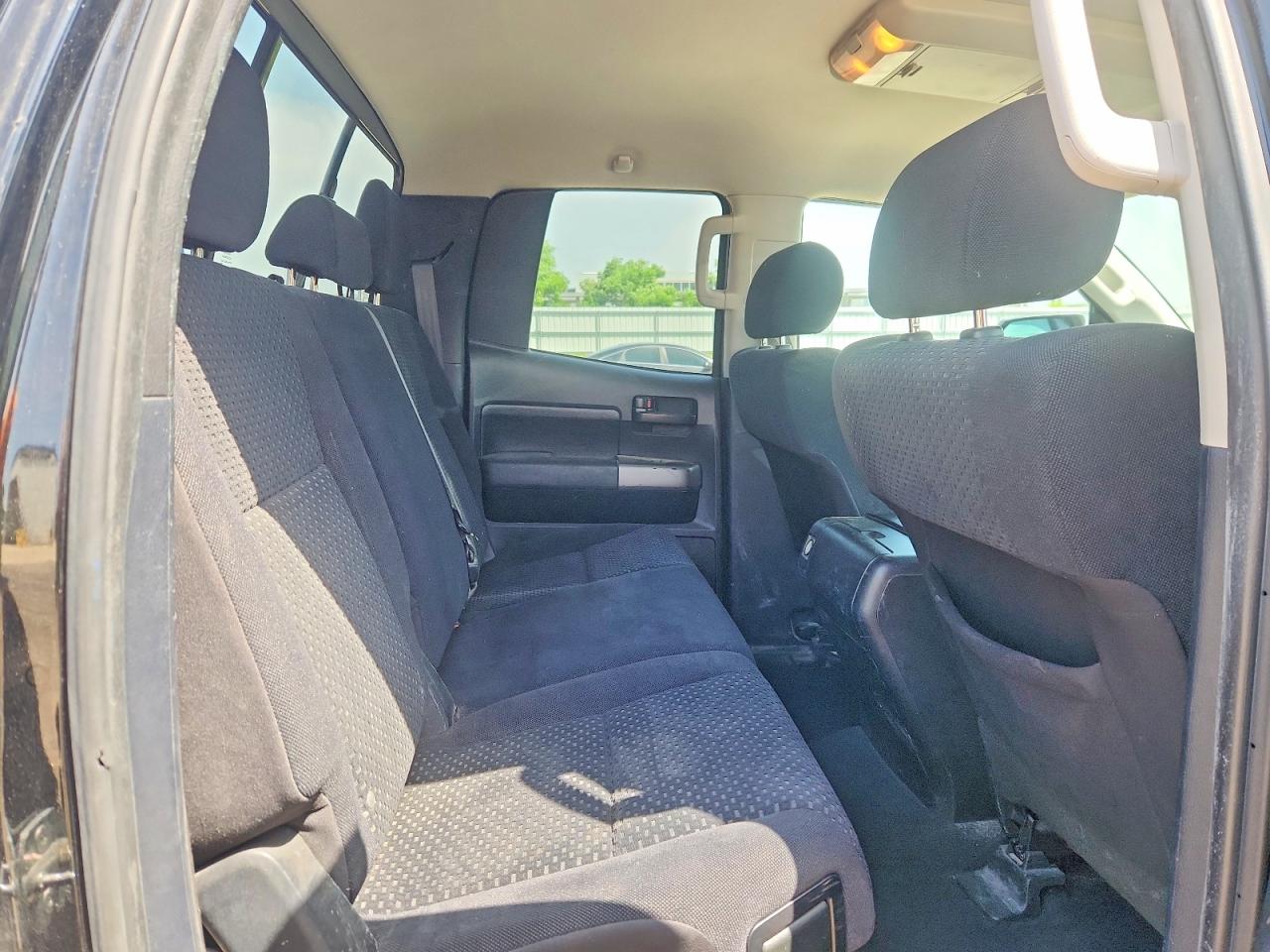 2010 Toyota Tundra Double Cab Sr5 Black vin: 5TFUW5F16AX127356