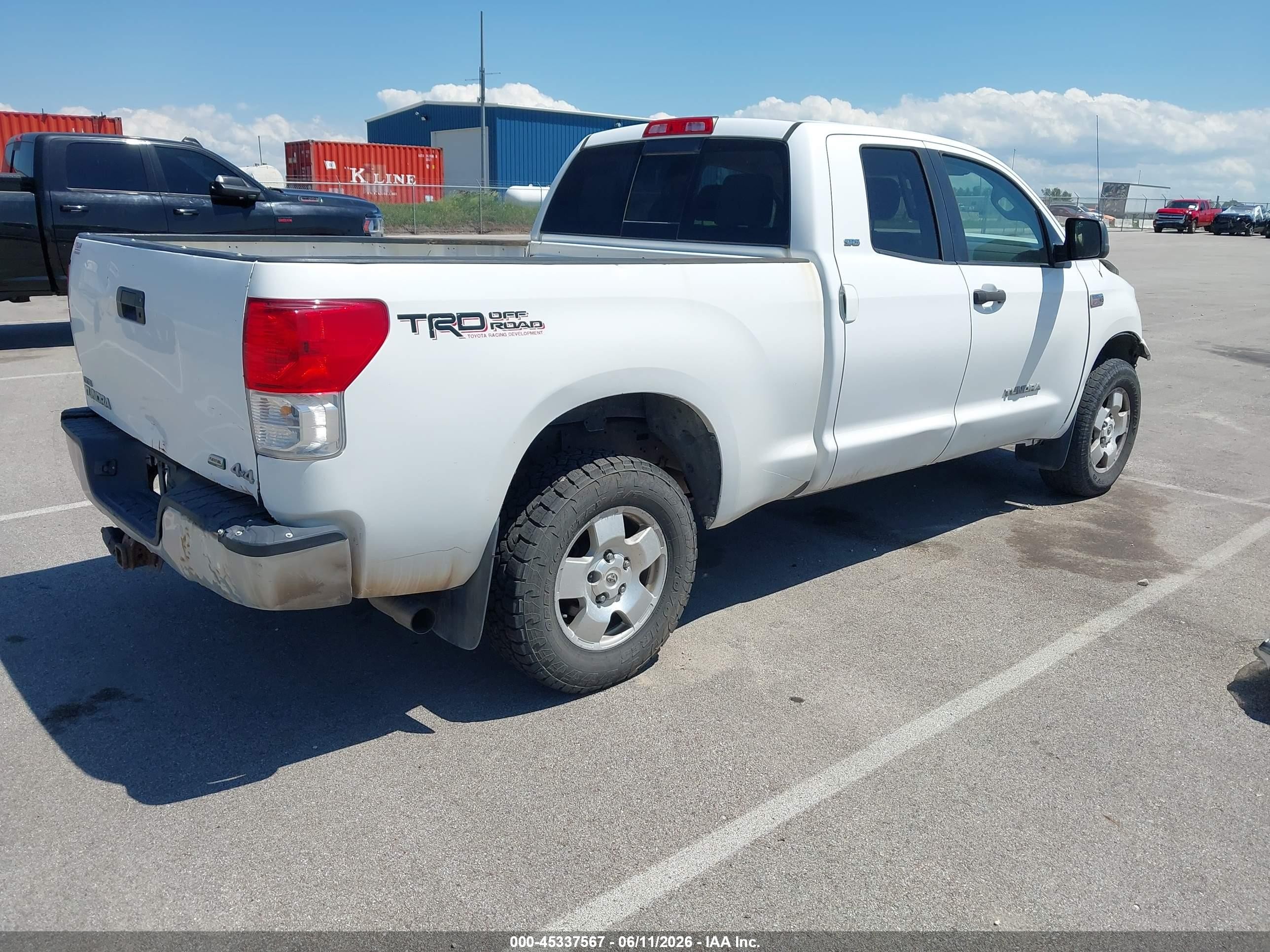 2010 Toyota Tundra Grade 5.7l V8 White vin: 5TFUW5F16AX142682