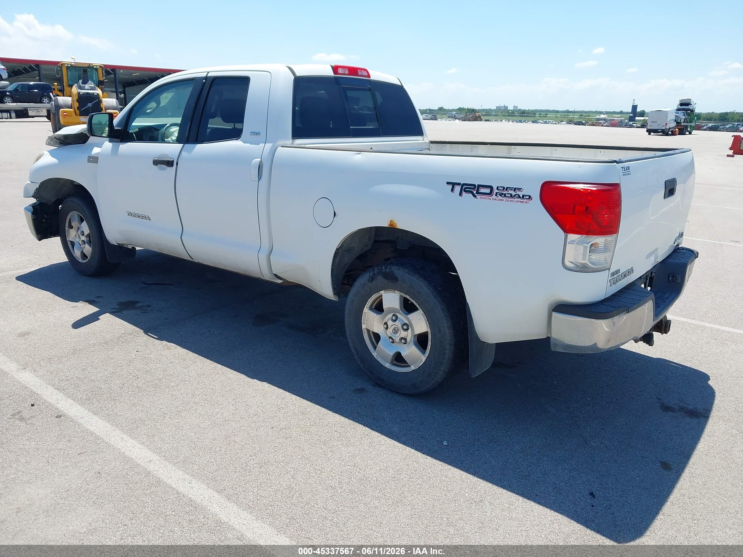 2010 Toyota Tundra Grade 5.7l V8 White vin: 5TFUW5F16AX142682