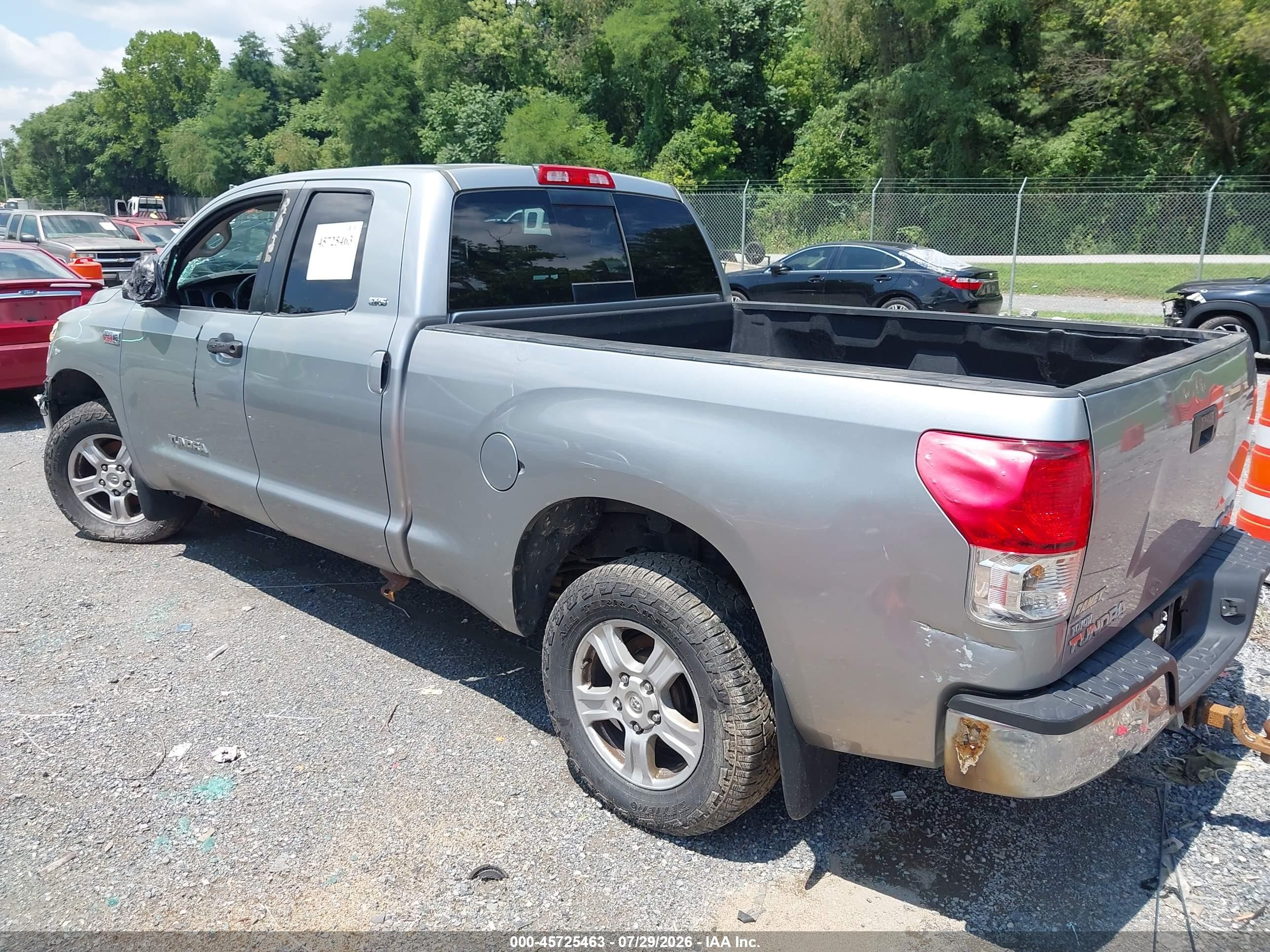 2011 Toyota Tundra Grade 5.7l V8 Silver vin: 5TFUW5F16BX168555