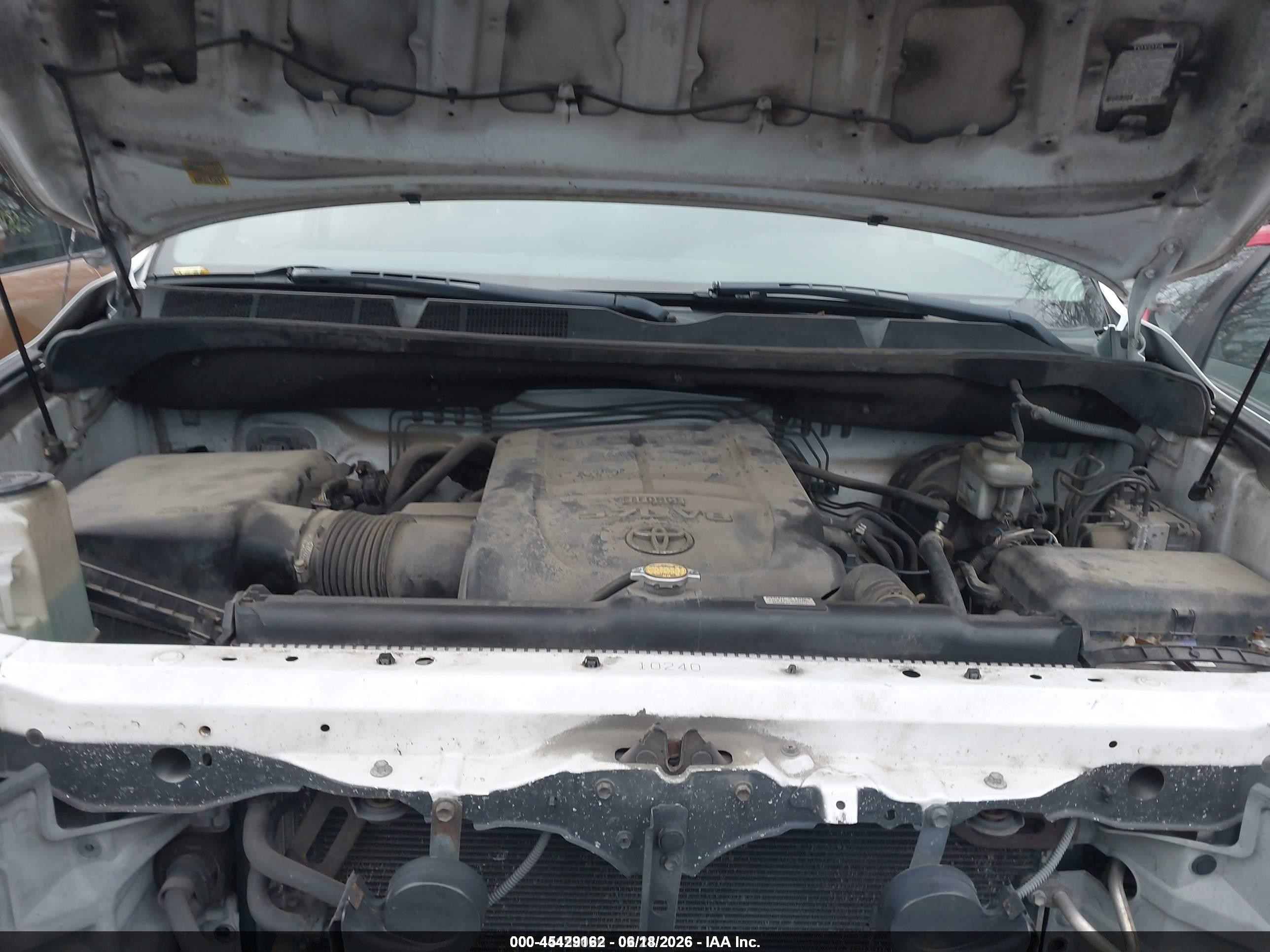 2011 Toyota Tundra Grade 5.7l V8 White vin: 5TFUW5F16BX189373