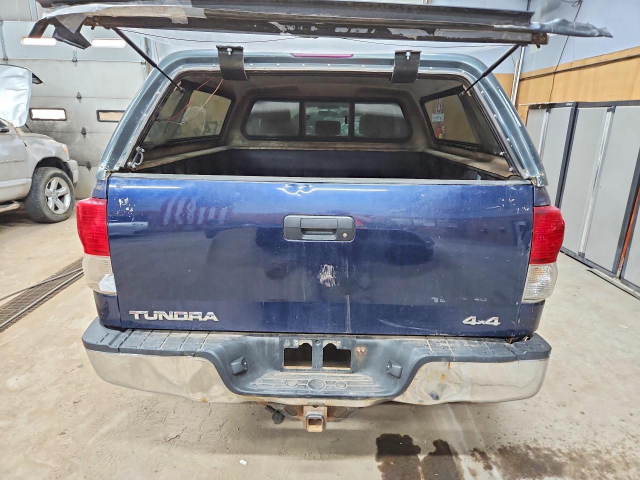 2013 Toyota Tundra Double Cab Sr5 Blue vin: 5TFUW5F16DX318344