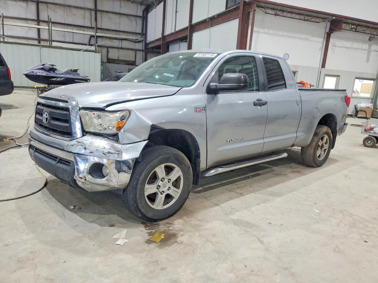 2013 Toyota Tundra Double Cab Sr5 Серебряный vin: 5TFUW5F16DX319221