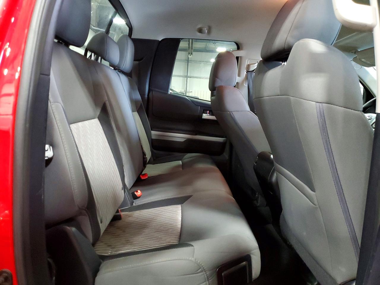 2014 Toyota Tundra Sr5 Red vin: 5TFUW5F16EX330284