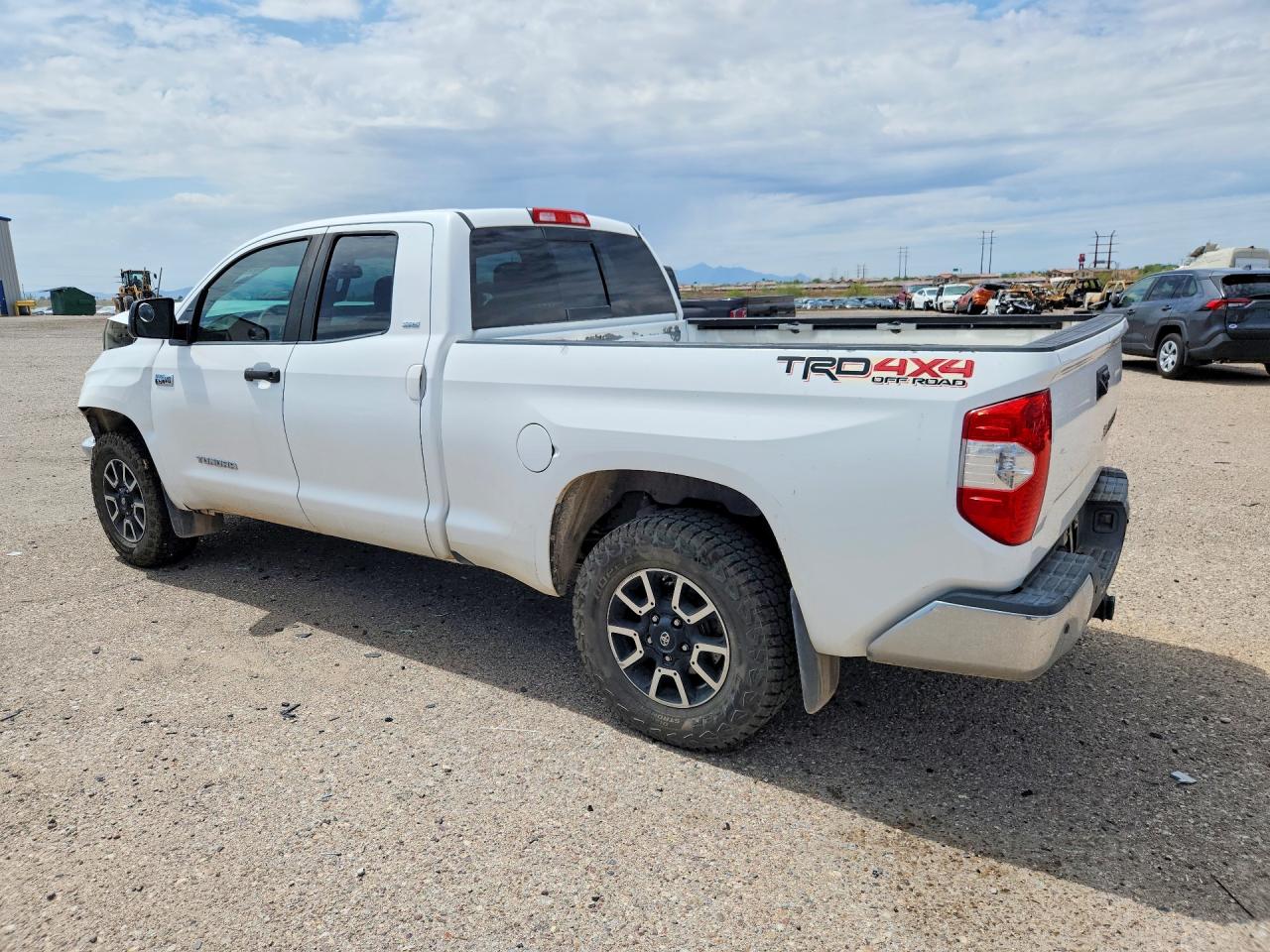 2015 Toyota Tundra Sr5 Белый vin: 5TFUW5F16FX437952