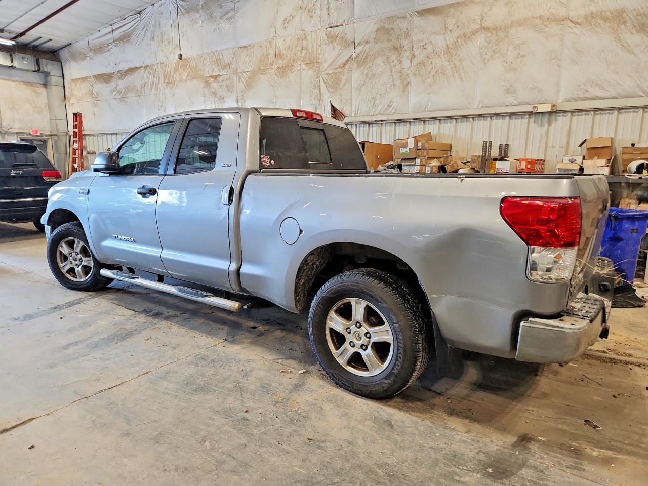 2010 Toyota Tundra Double Cab Sr5 Silver vin: 5TFUW5F17AX096294