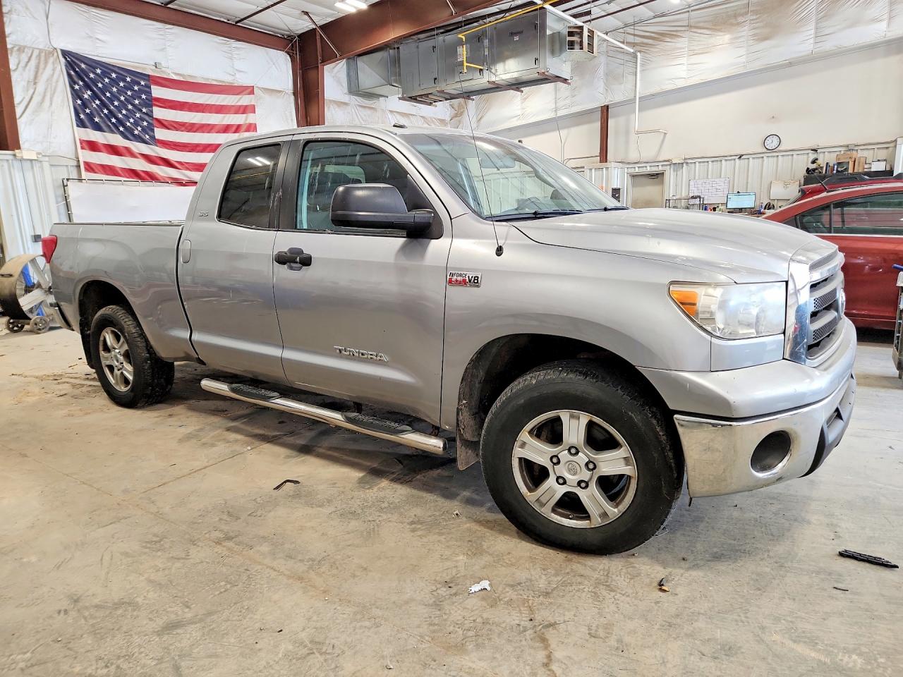2010 Toyota Tundra Double Cab Sr5 Silver vin: 5TFUW5F17AX096294