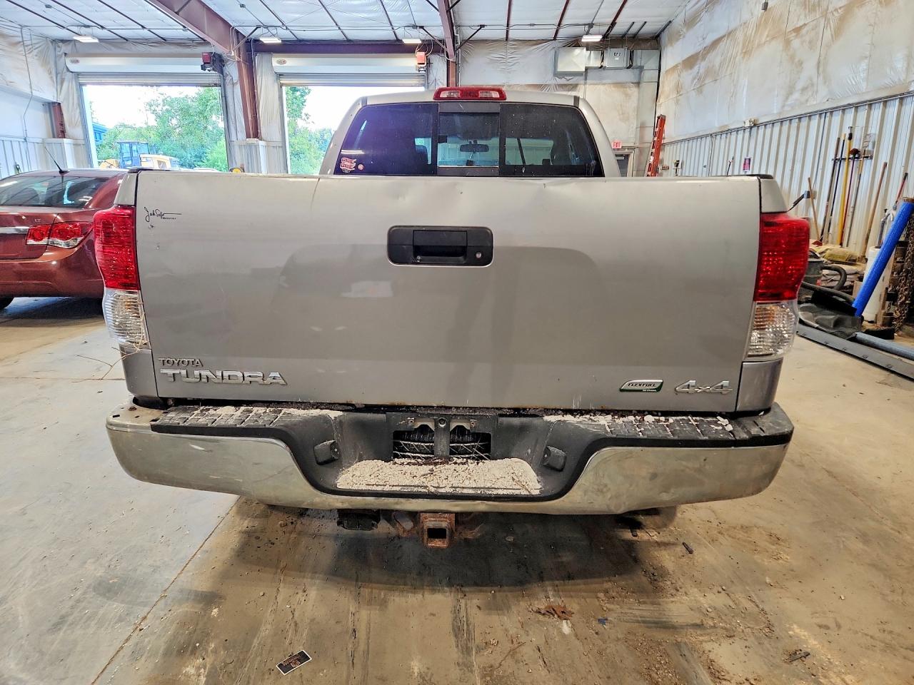 2010 Toyota Tundra Double Cab Sr5 Silver vin: 5TFUW5F17AX096294
