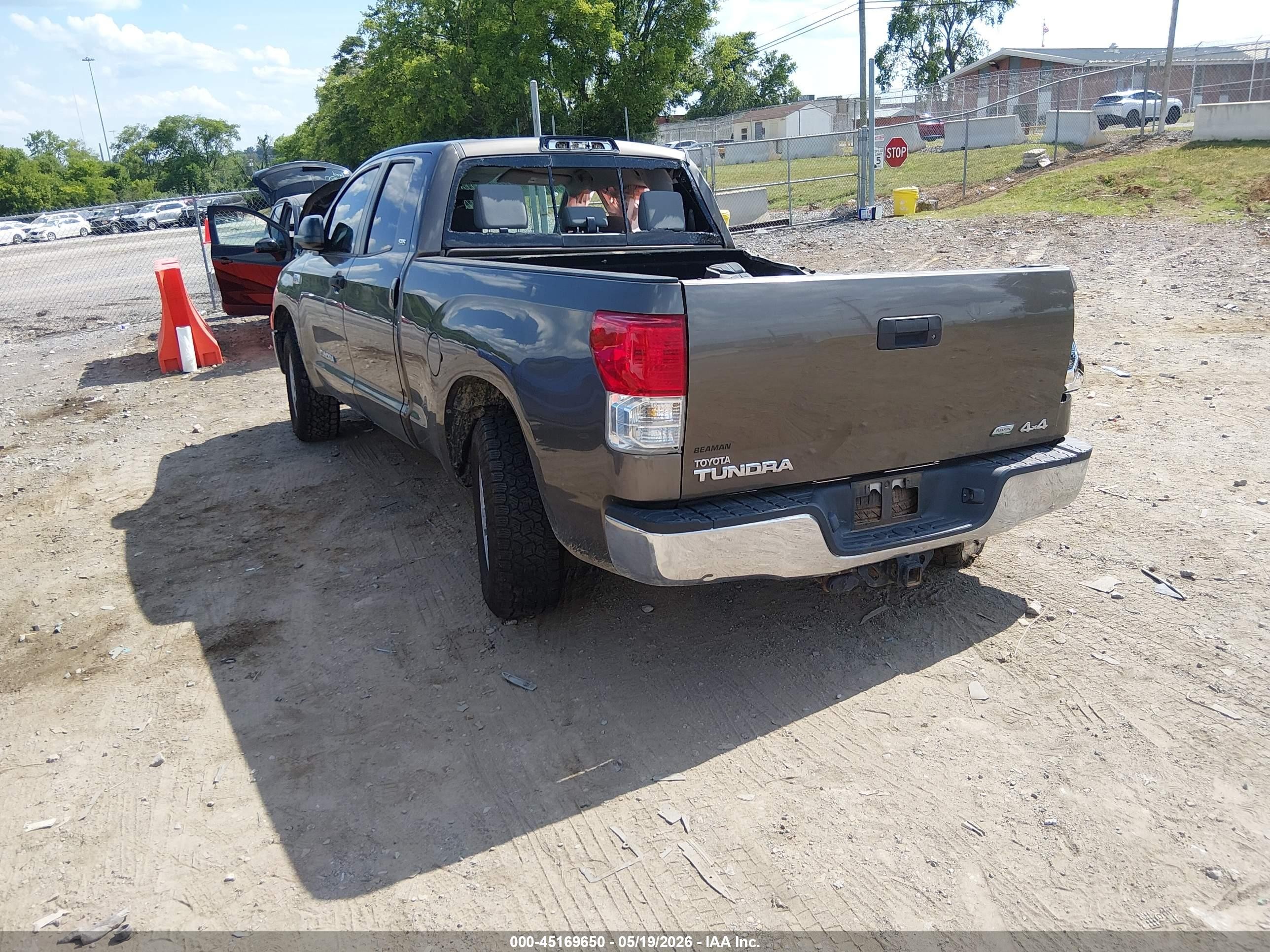 2010 Toyota Tundra Grade 5.7l V8 Gold vin: 5TFUW5F17AX125843