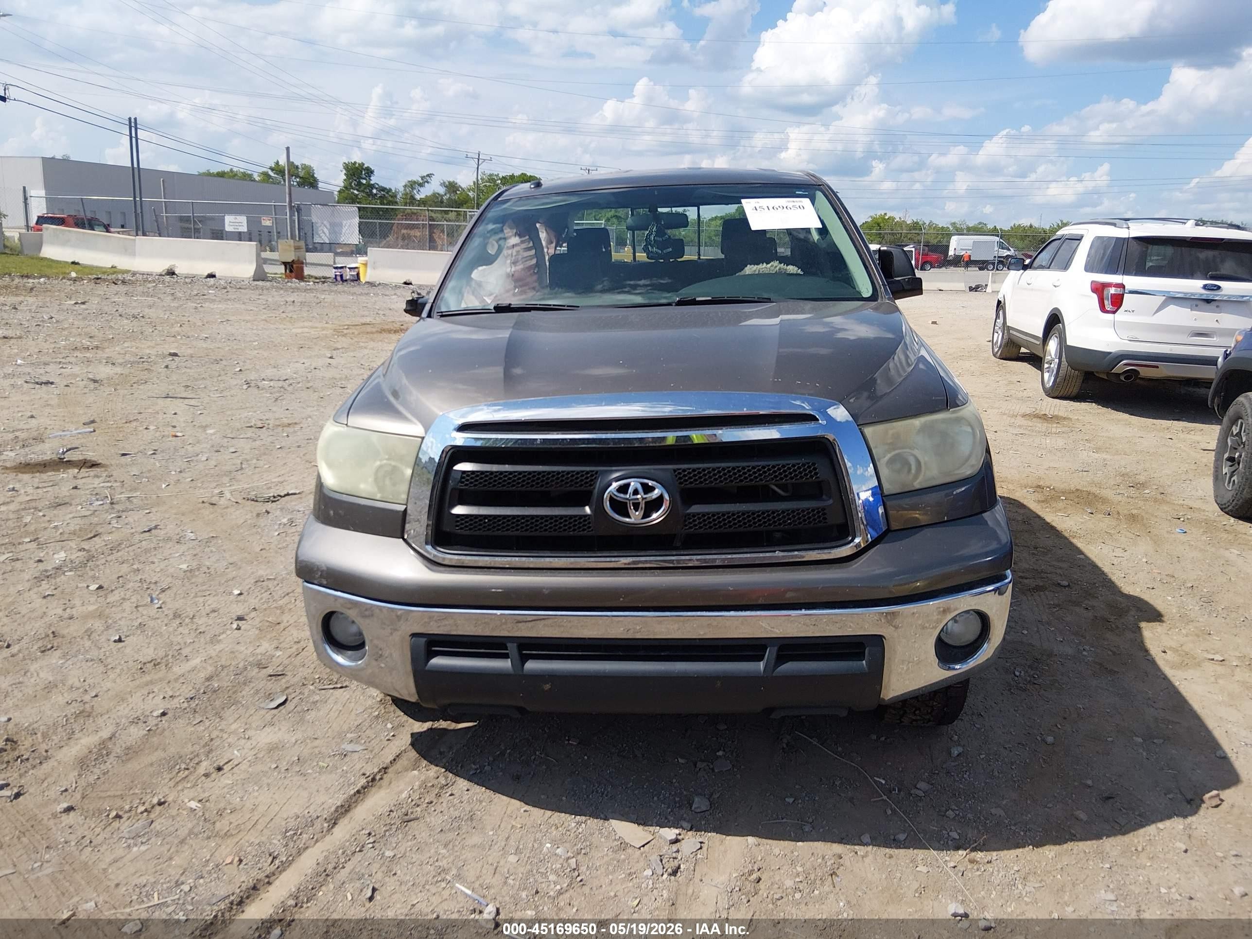 2010 Toyota Tundra Grade 5.7l V8 Gold vin: 5TFUW5F17AX125843